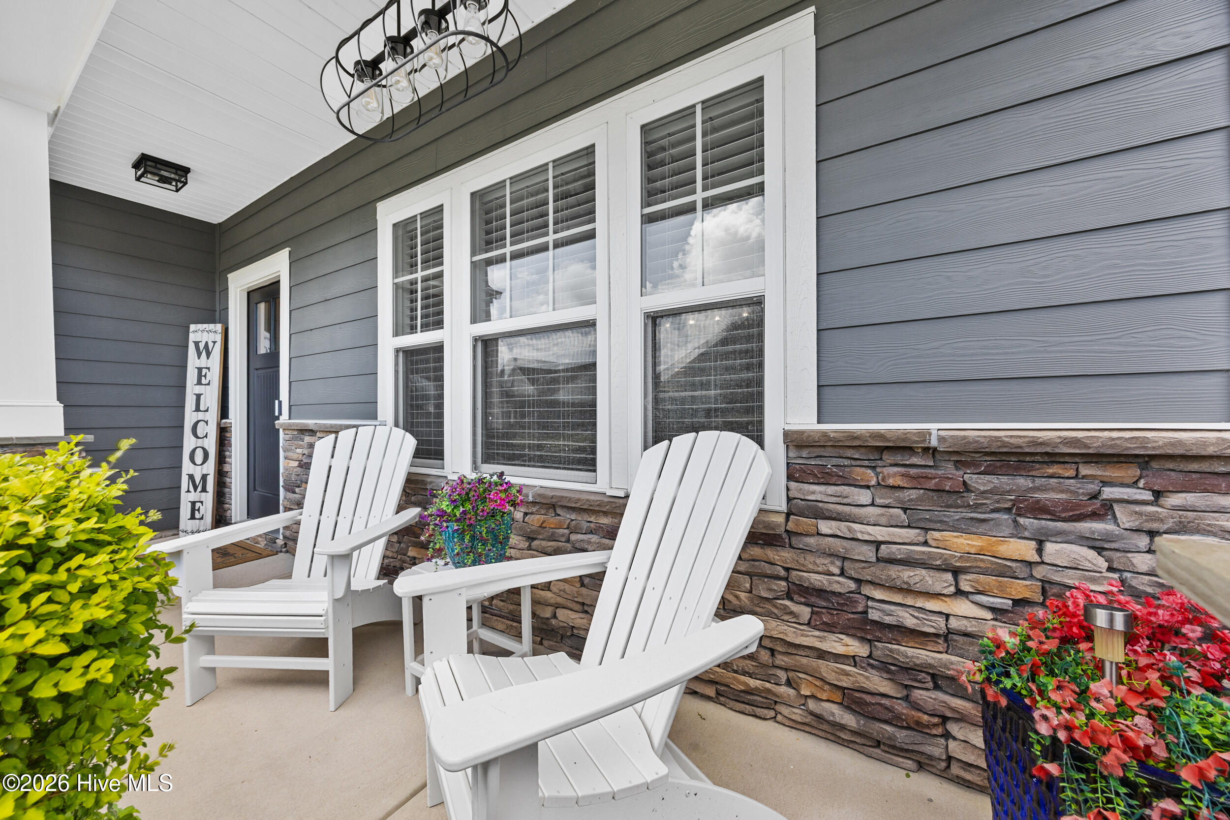 4058 Druids Glen Drive Property Photo 9
