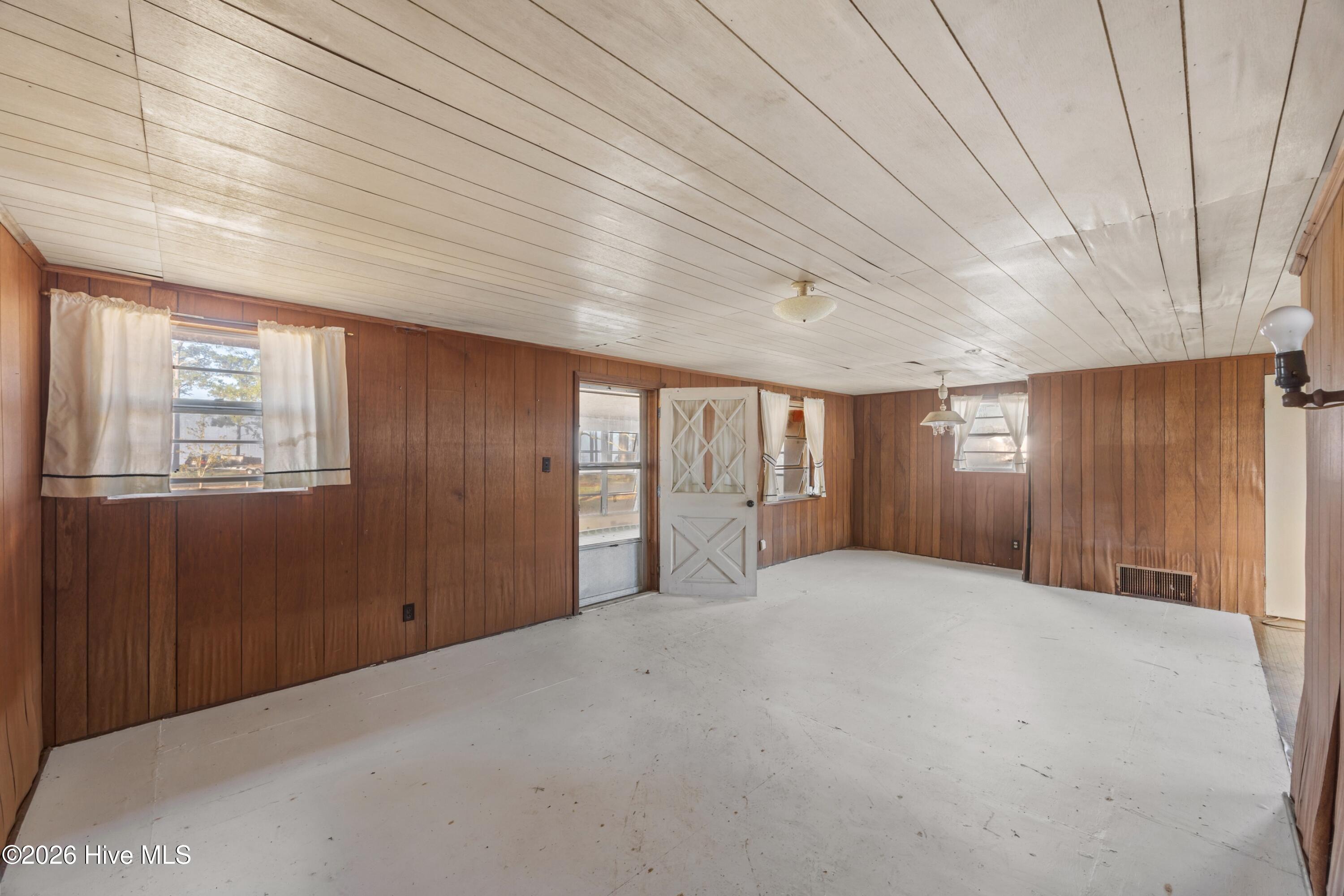 119 N Dawn Street Property Photo 13
