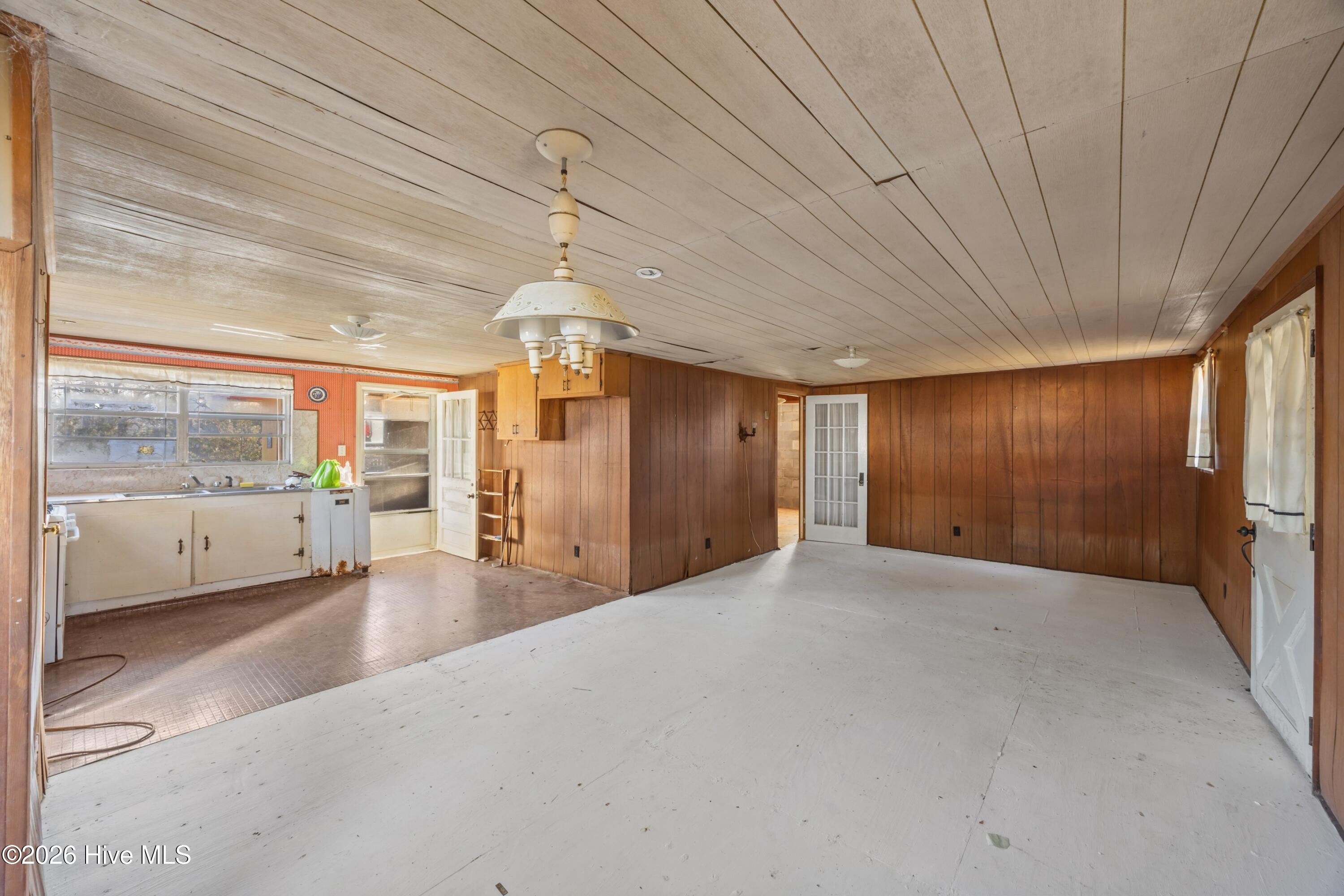 119 N Dawn Street Property Photo 15