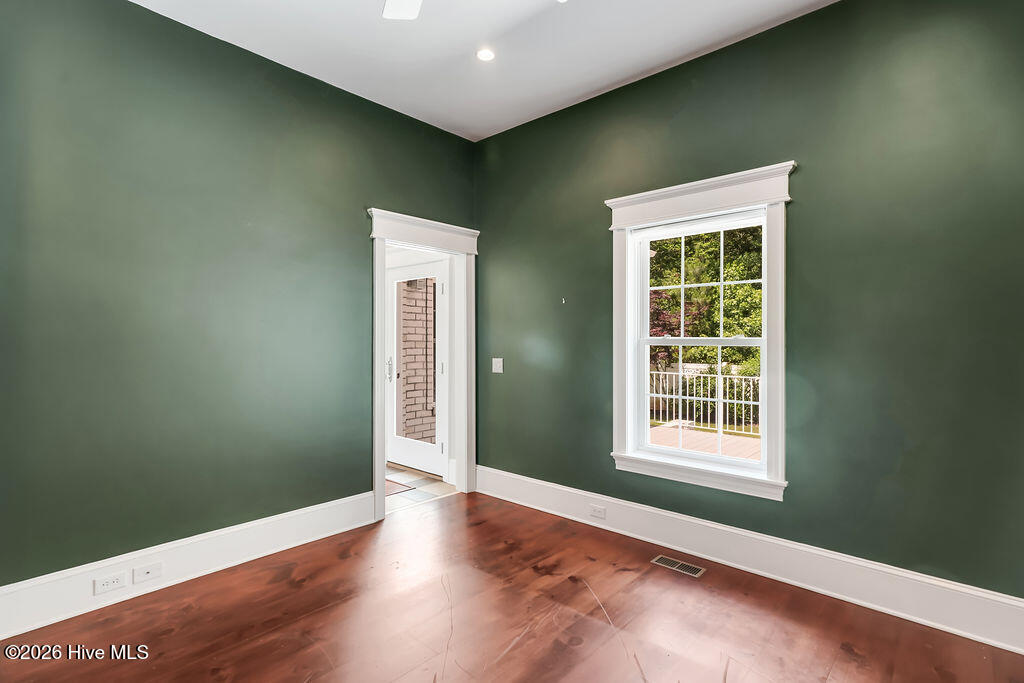 1106 Stanfield Court Property Photo 20