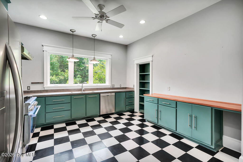 1106 Stanfield Court Property Photo 26