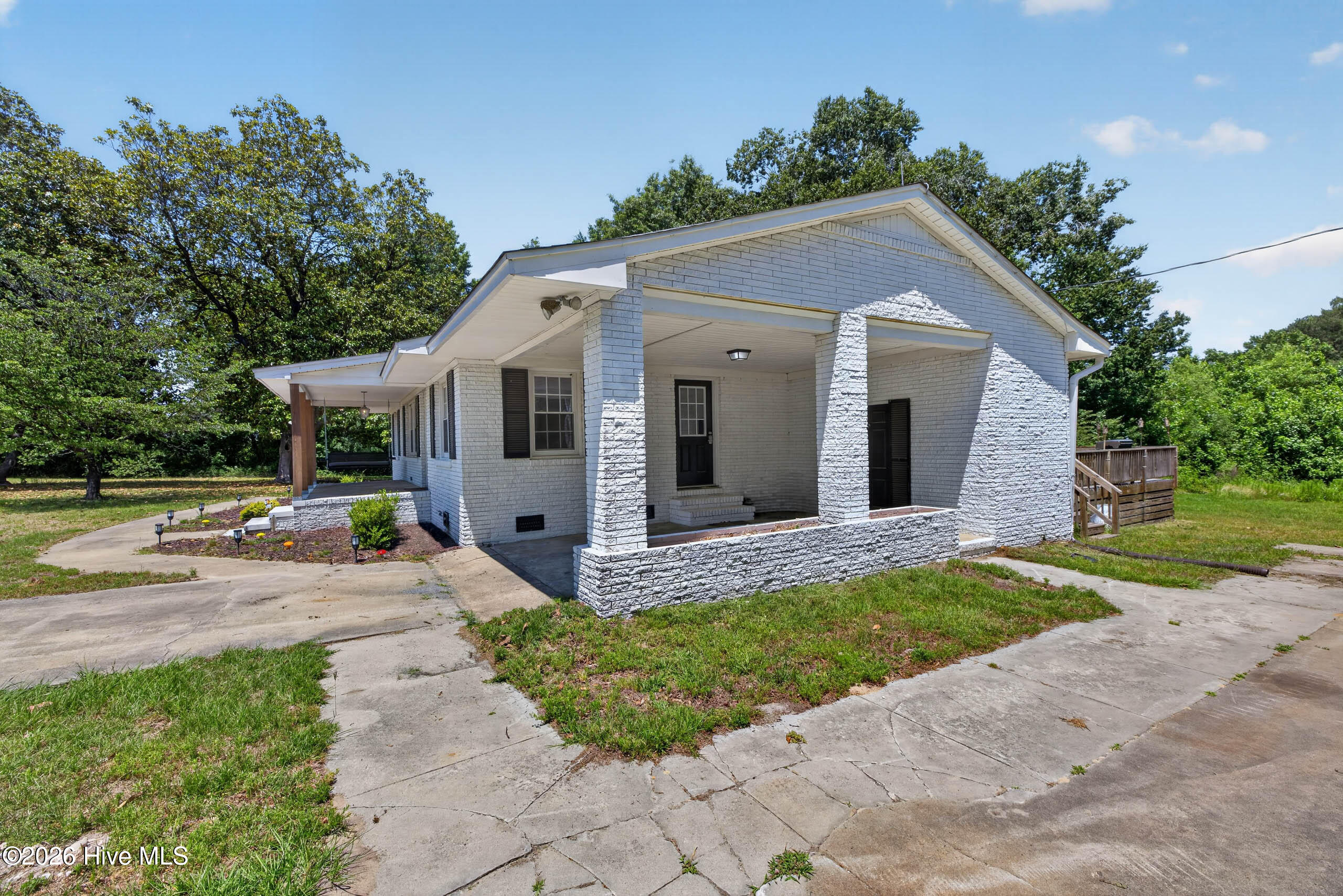 437 E Wards Bridge Road Property Photo 5