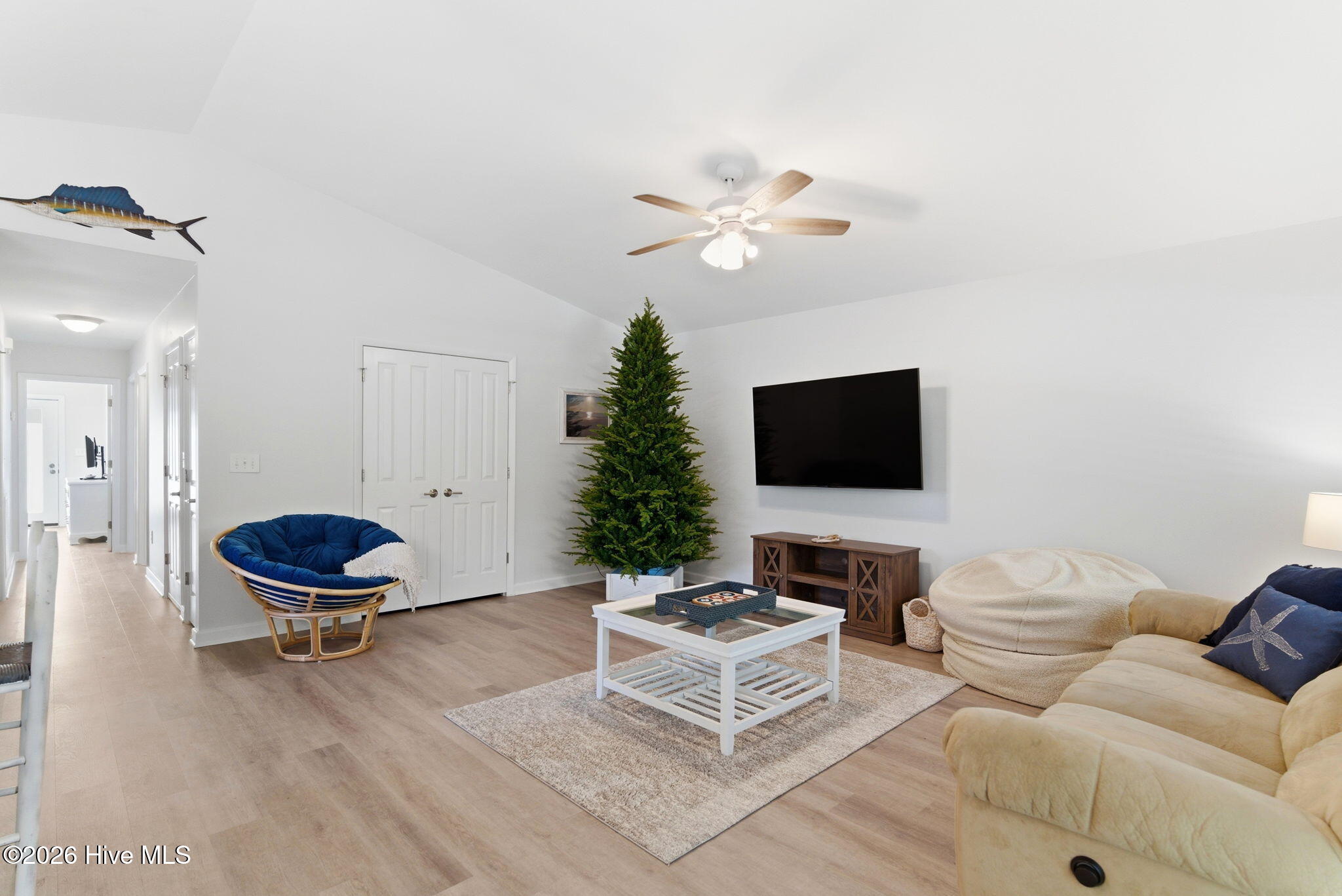 230 Ne 45th Street Property Photo 8