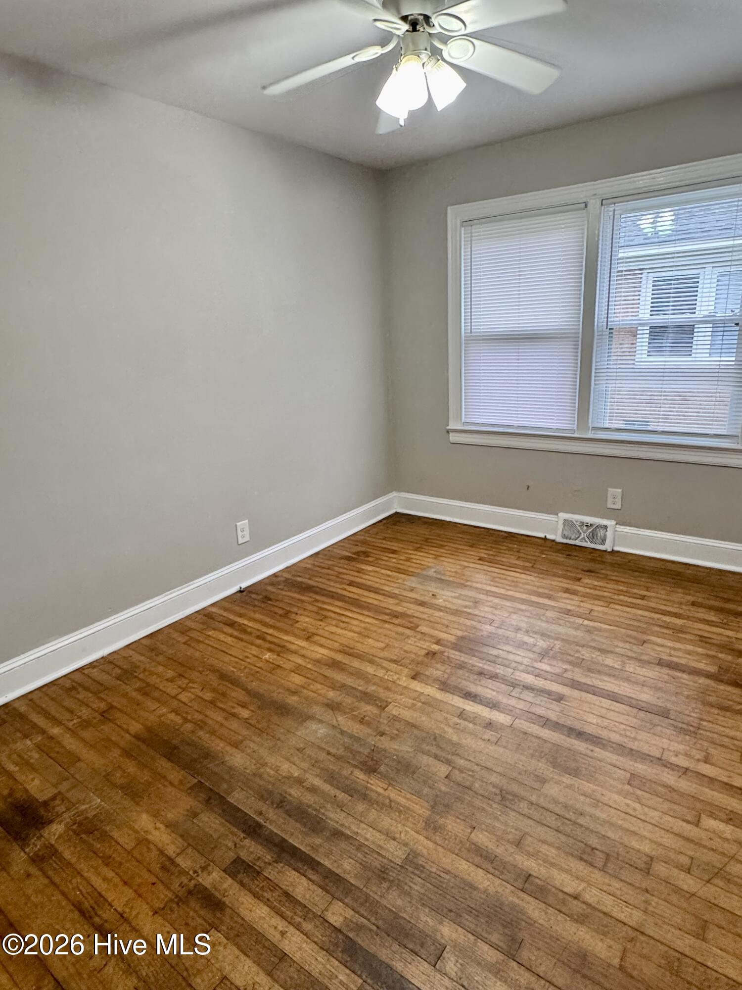 1307 Willow Street B Property Photo 3