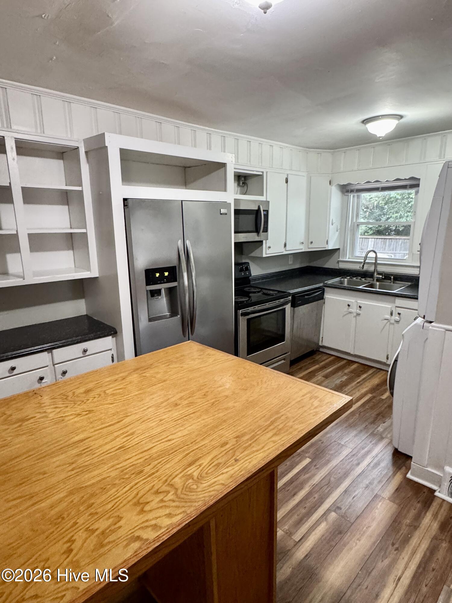 1307 Willow Street B Property Photo 4