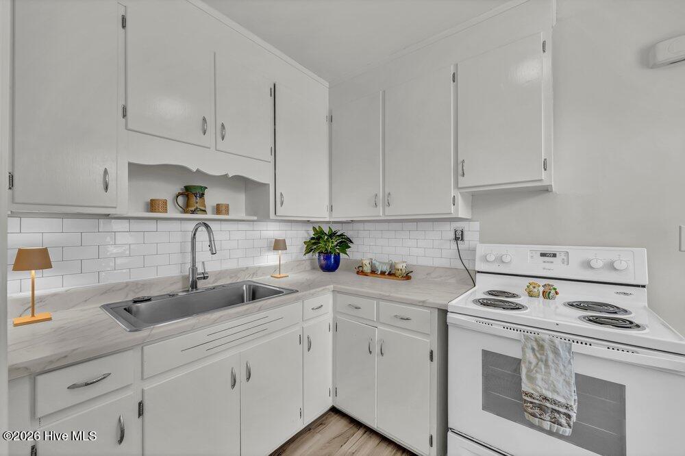 2940 Oleander Drive A2 Property Photo 9