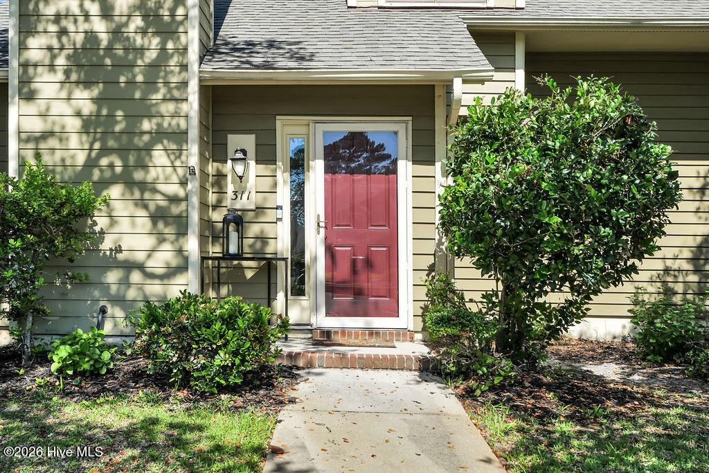 311 Champion Court Se Property Photo 10
