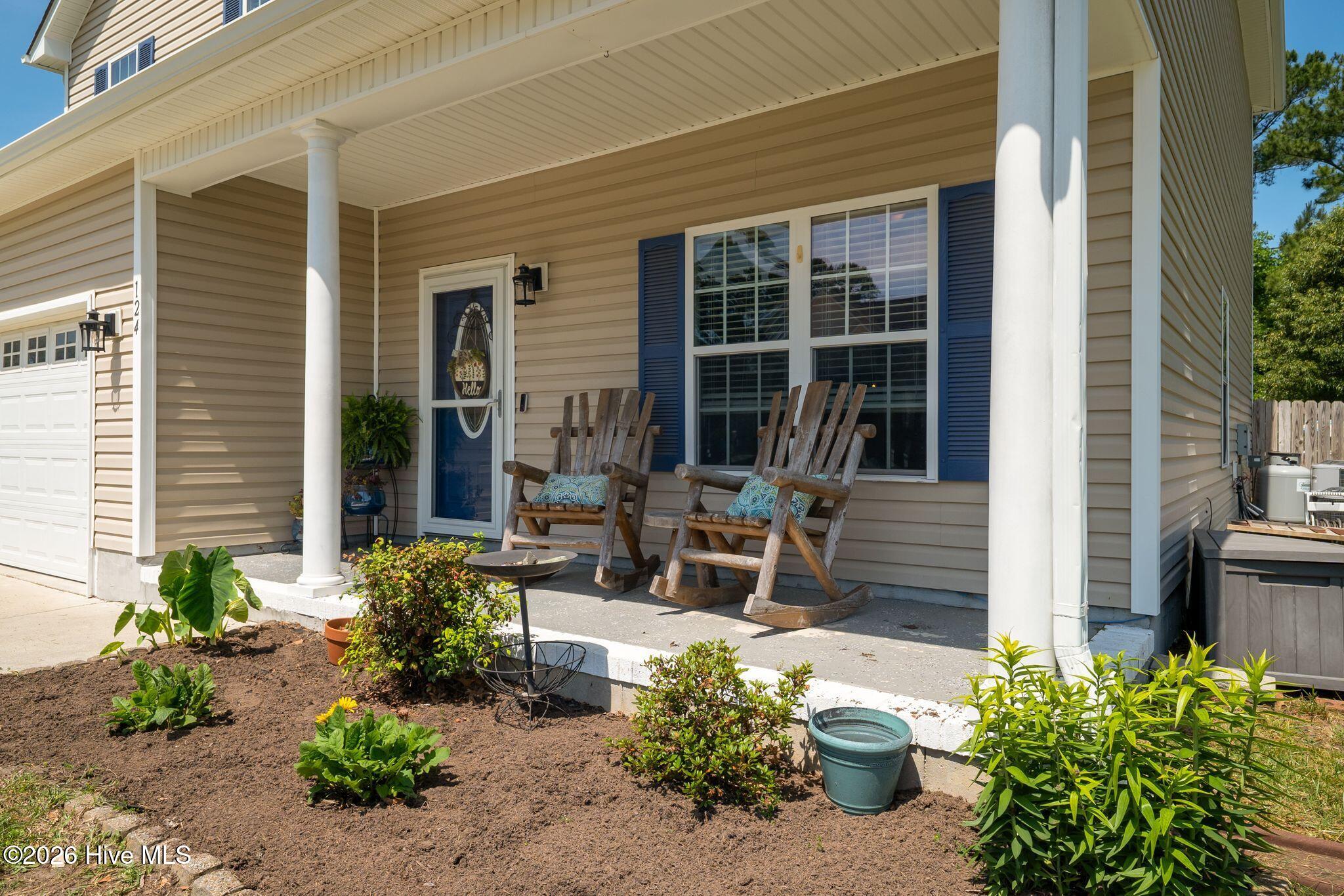 124 Saint Road Property Photo 5