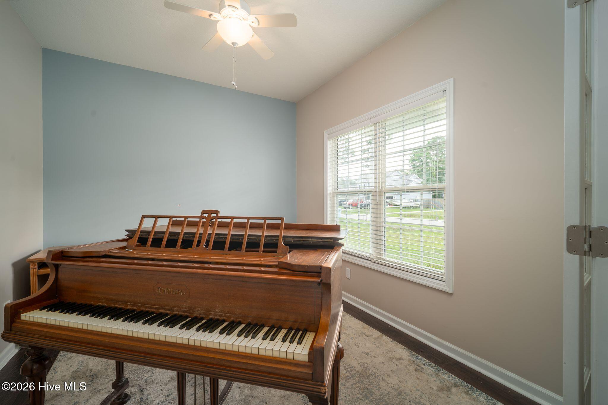 124 Saint Road Property Photo 9