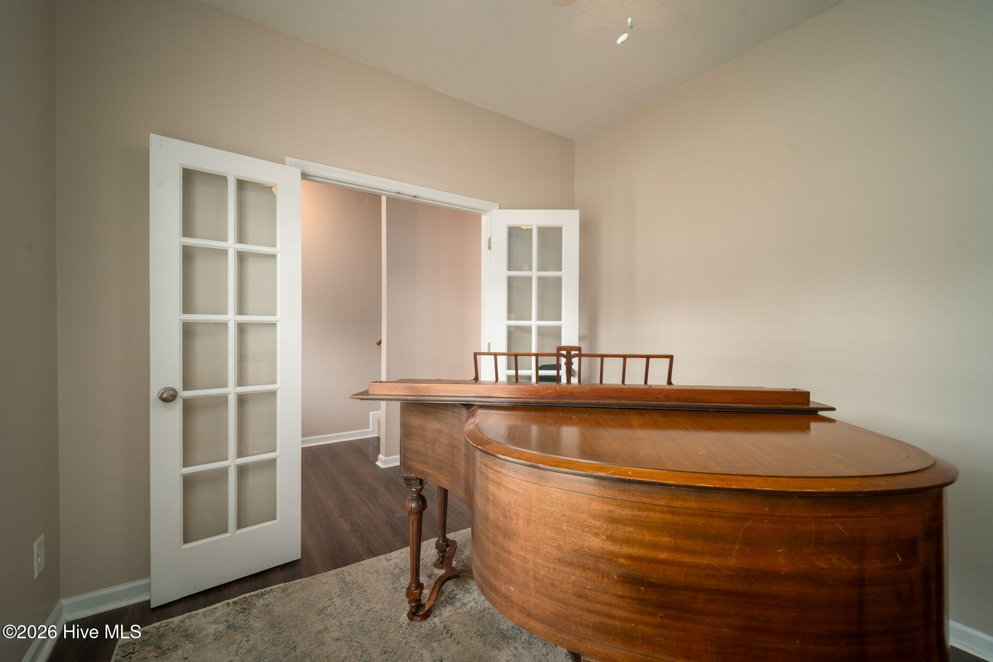 124 Saint Road Property Photo 10