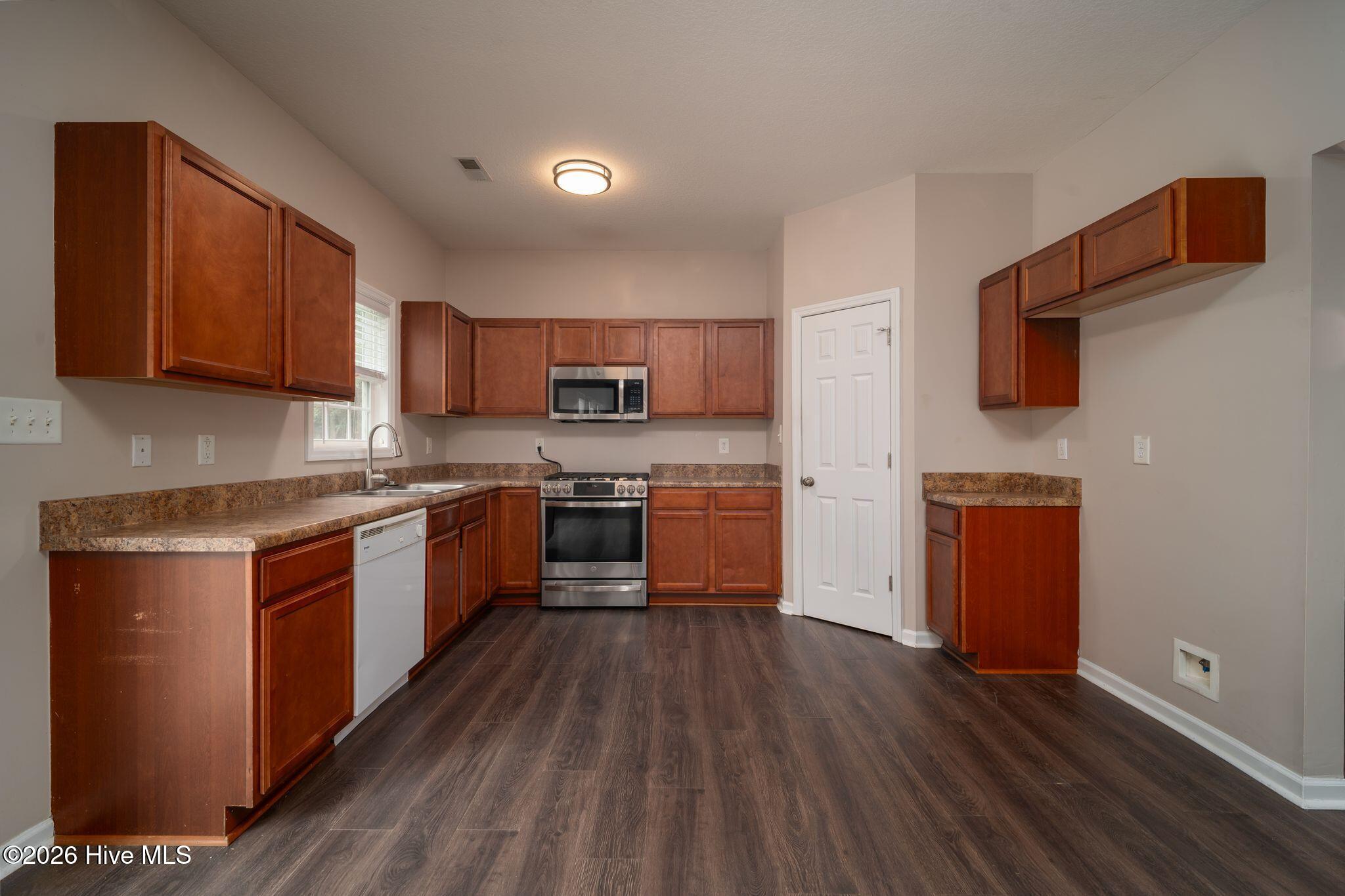 124 Saint Road Property Photo 16