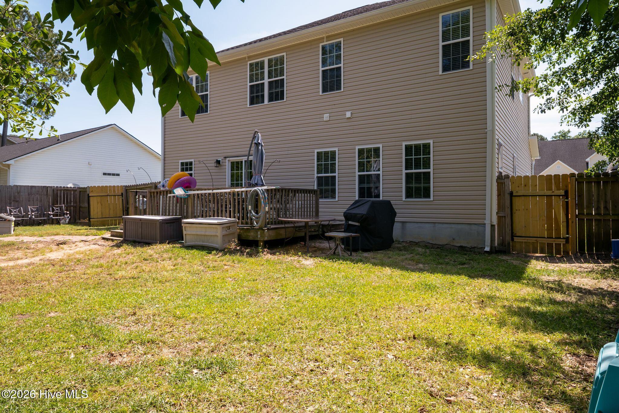 124 Saint Road Property Photo 44