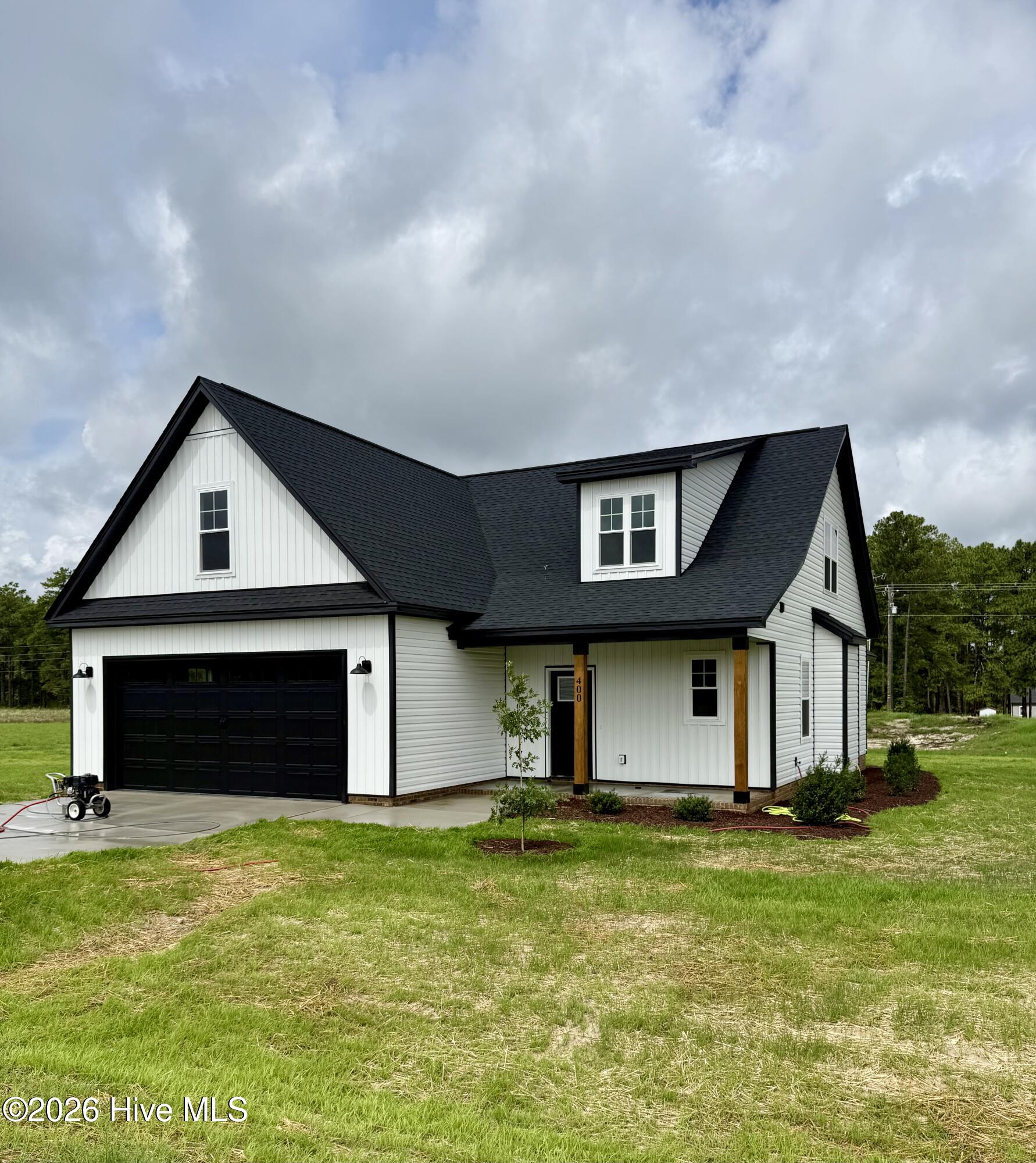 400 Mossy Cup Lane Property Photo 1