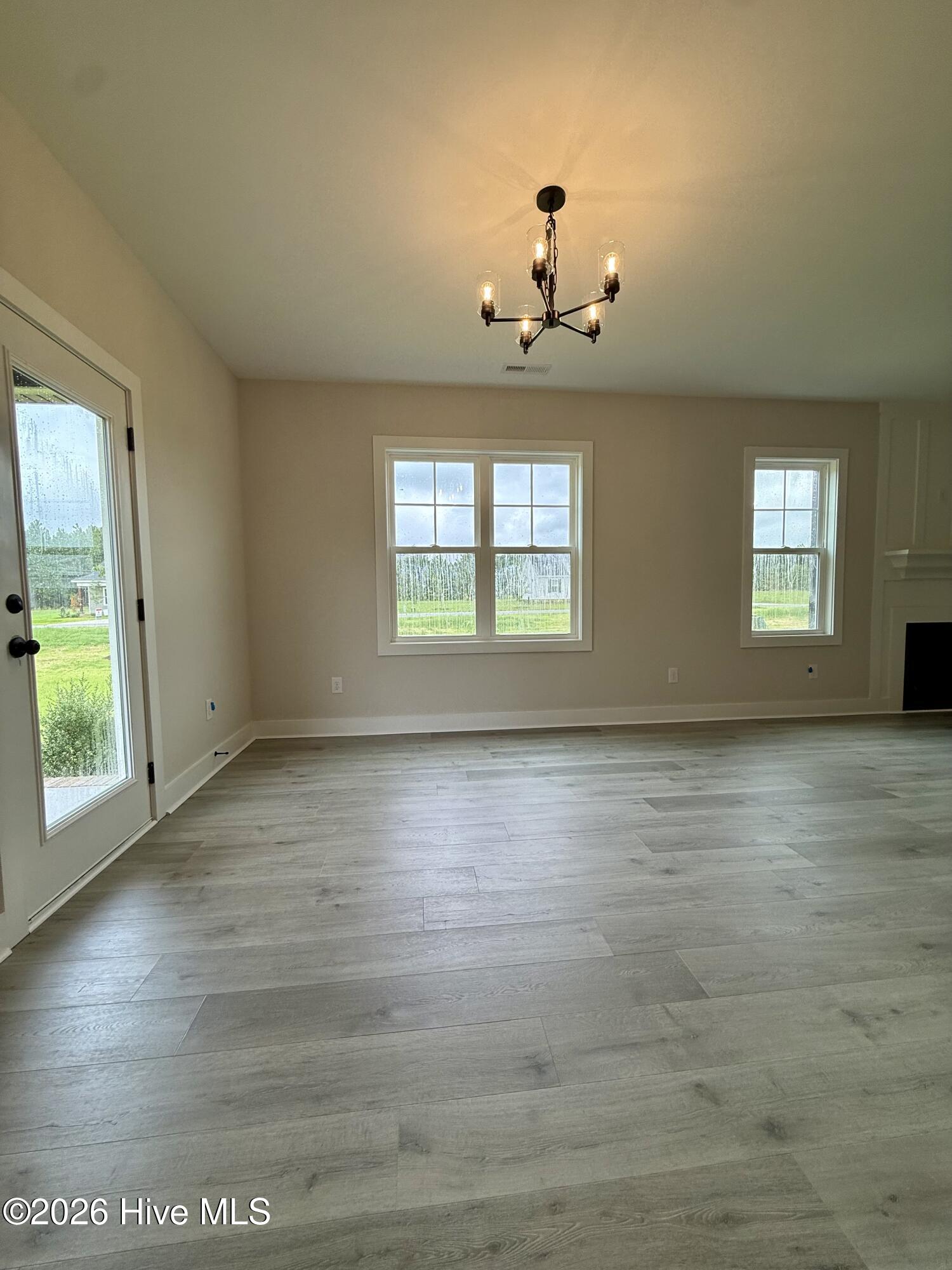 400 Mossy Cup Lane Property Photo 4