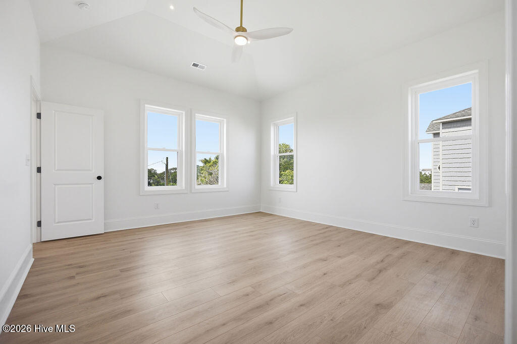 1 Bottlenose Boulevard Property Photo 13