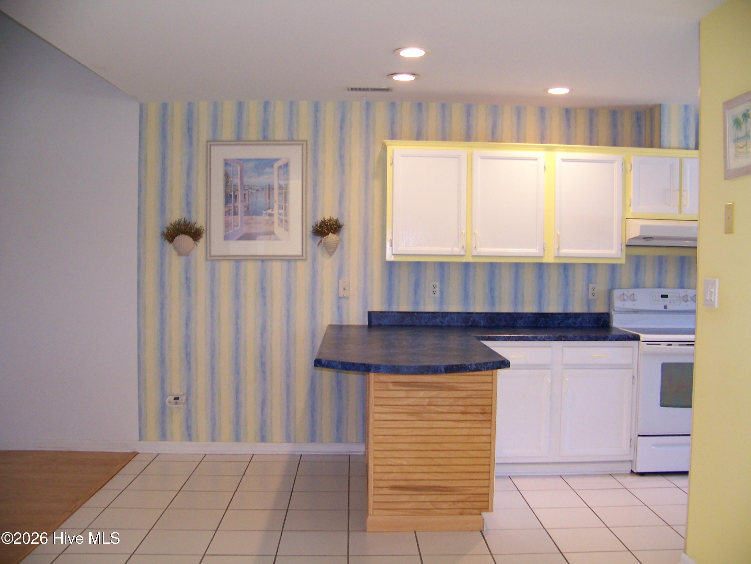 703 Cedarwood Village Property Photo 11
