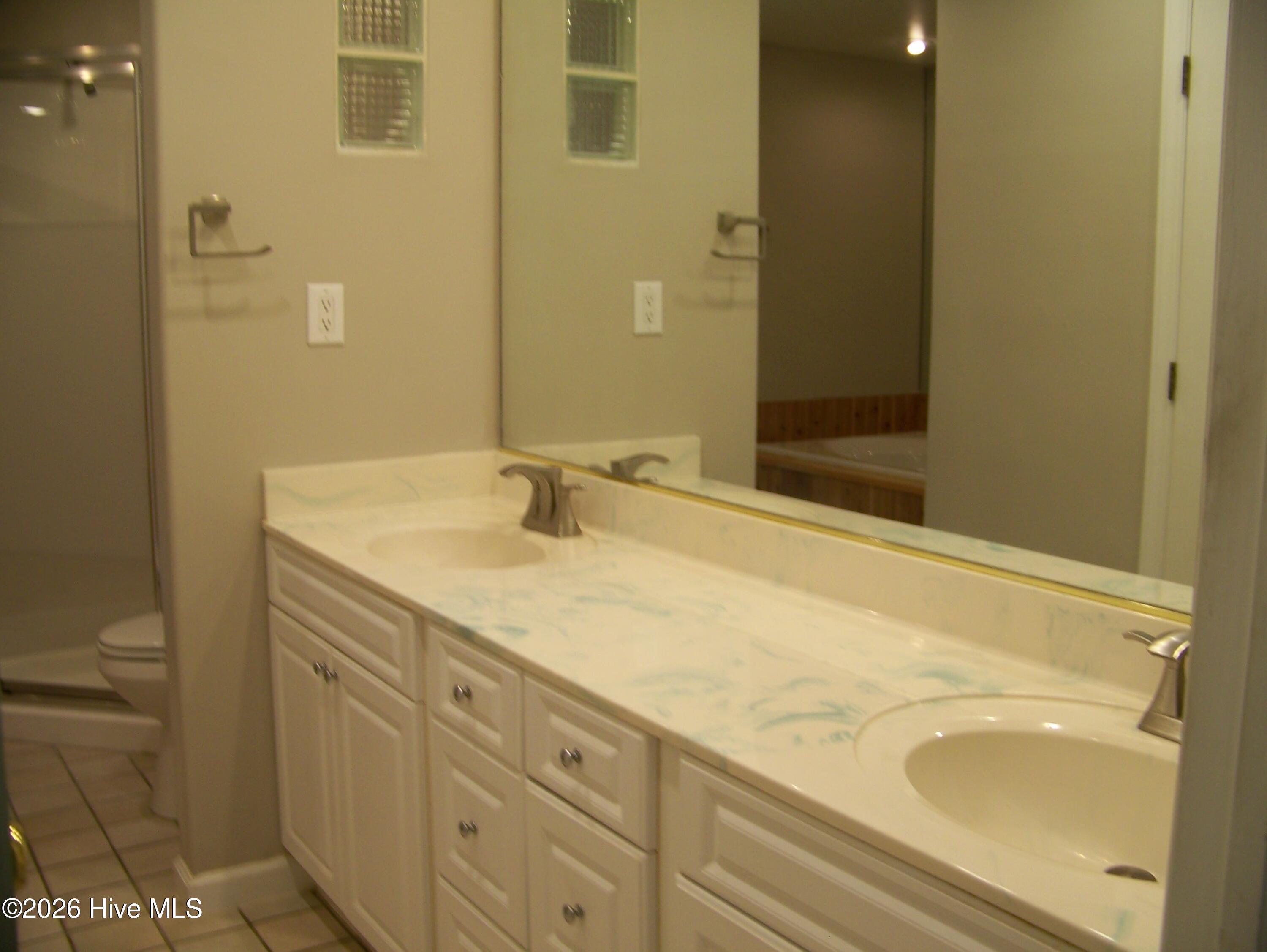 703 Cedarwood Village Property Photo 27