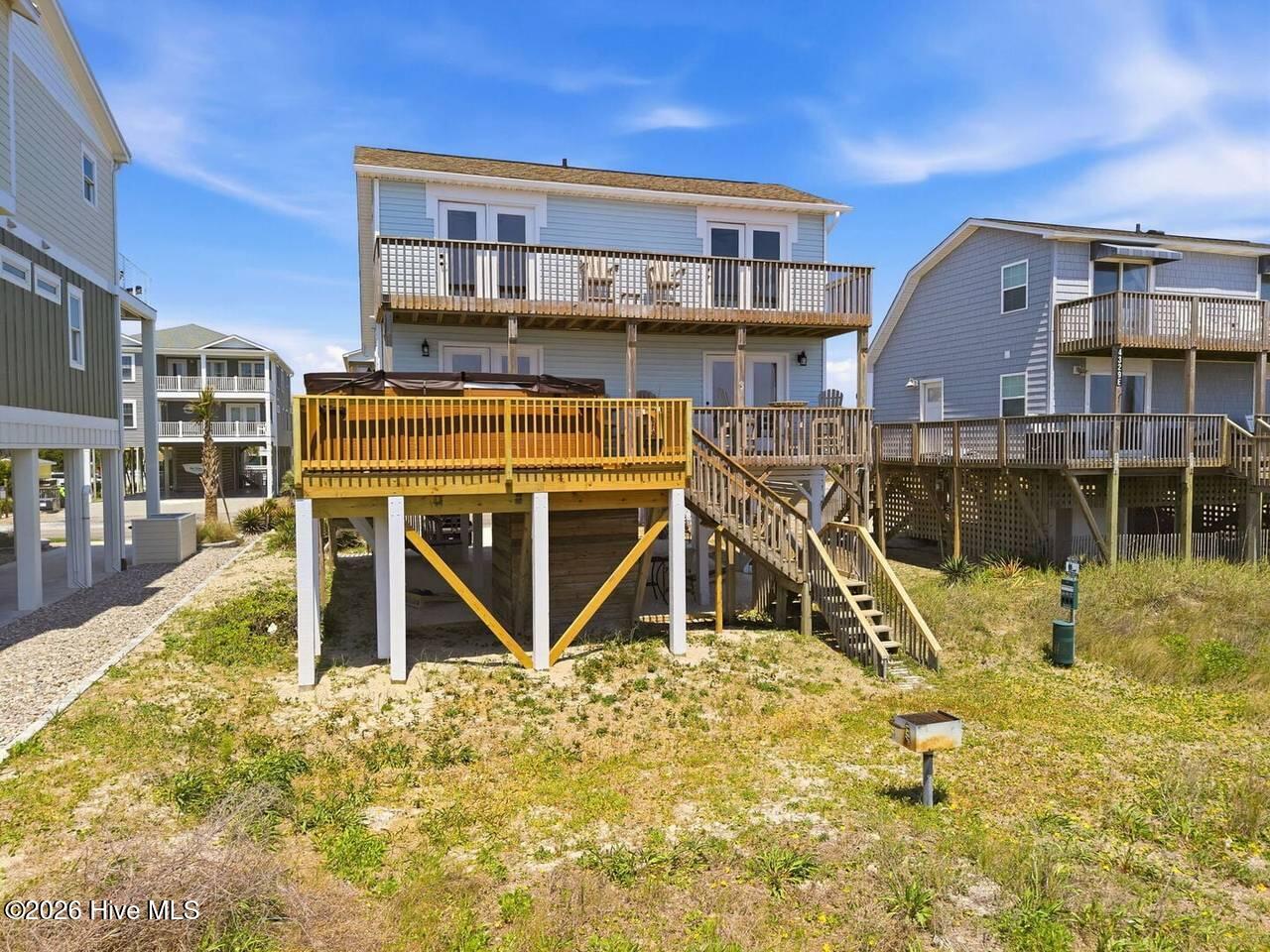 4327 E Beach Drive Property Photo 10