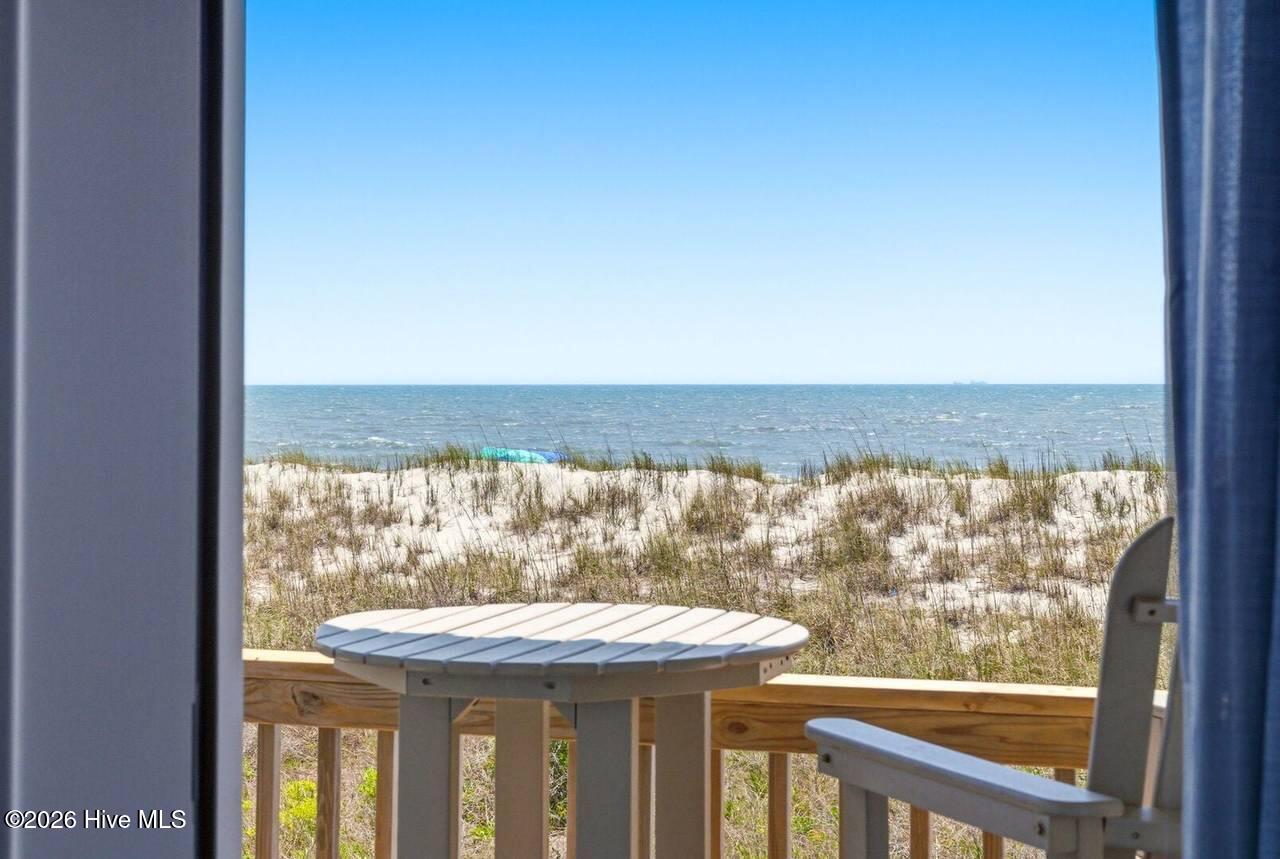 4327 E Beach Drive Property Photo 20