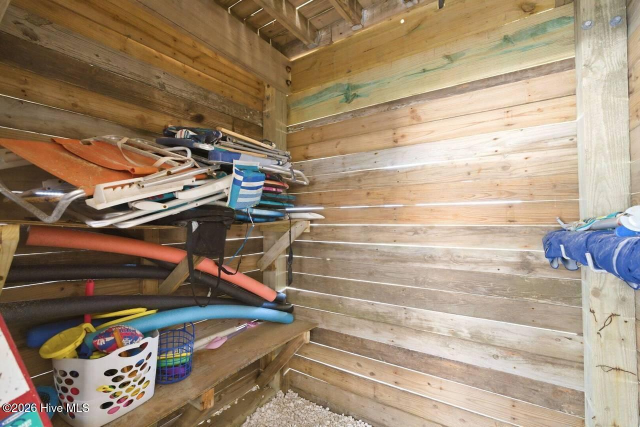 4327 E Beach Drive Property Photo 40