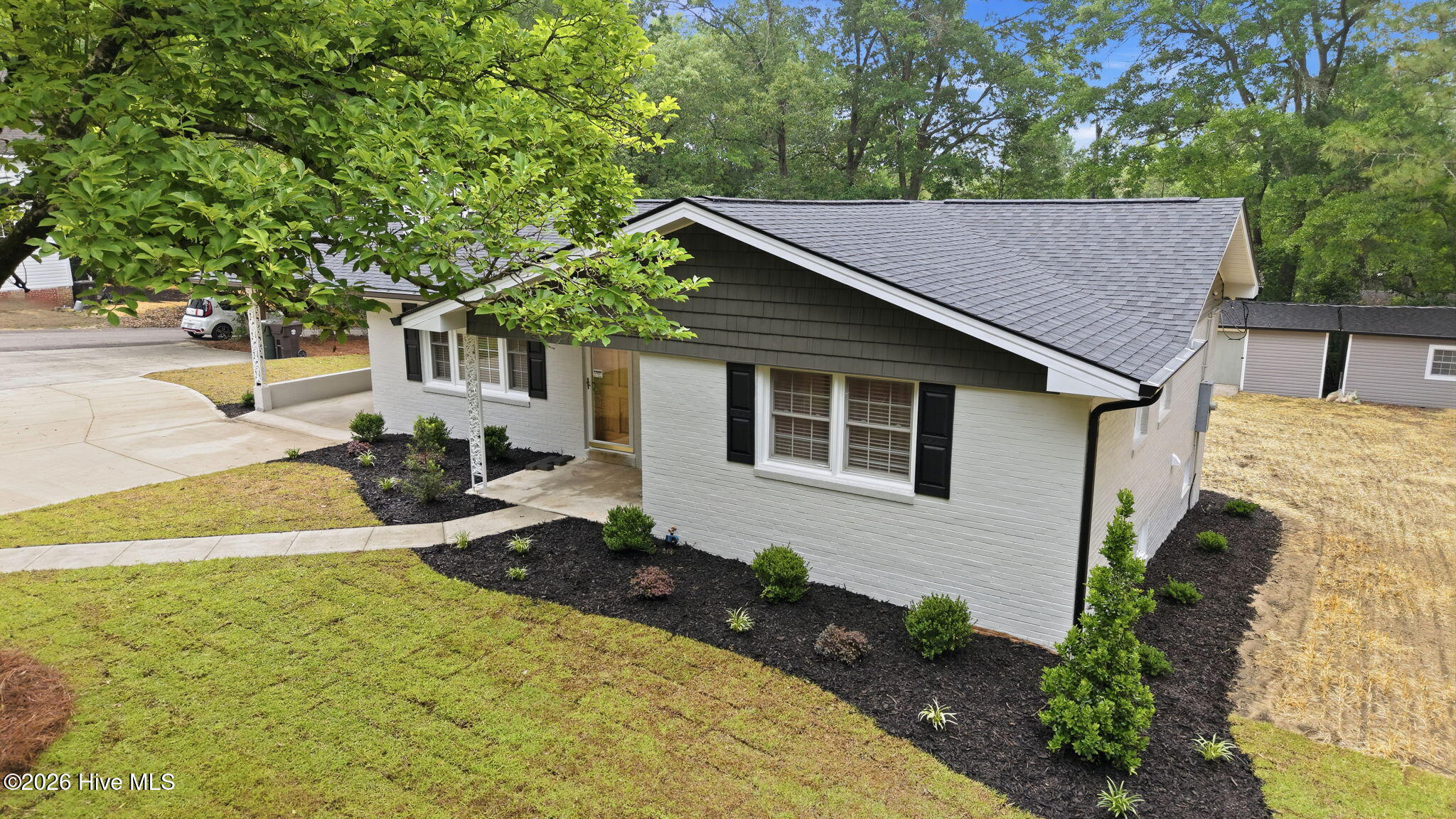 601 Bethesda Avenue Property Photo 3
