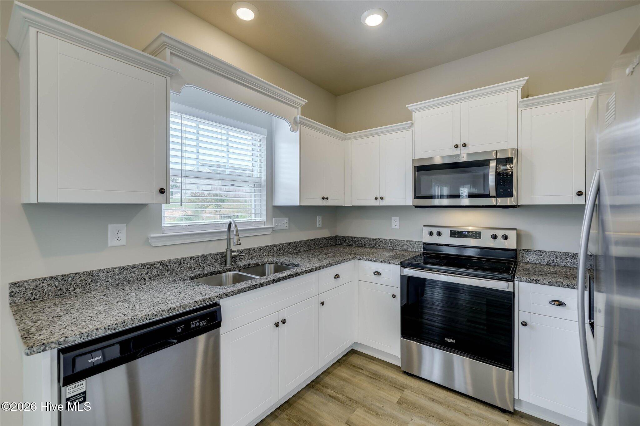 241 Silver Court Property Photo 3
