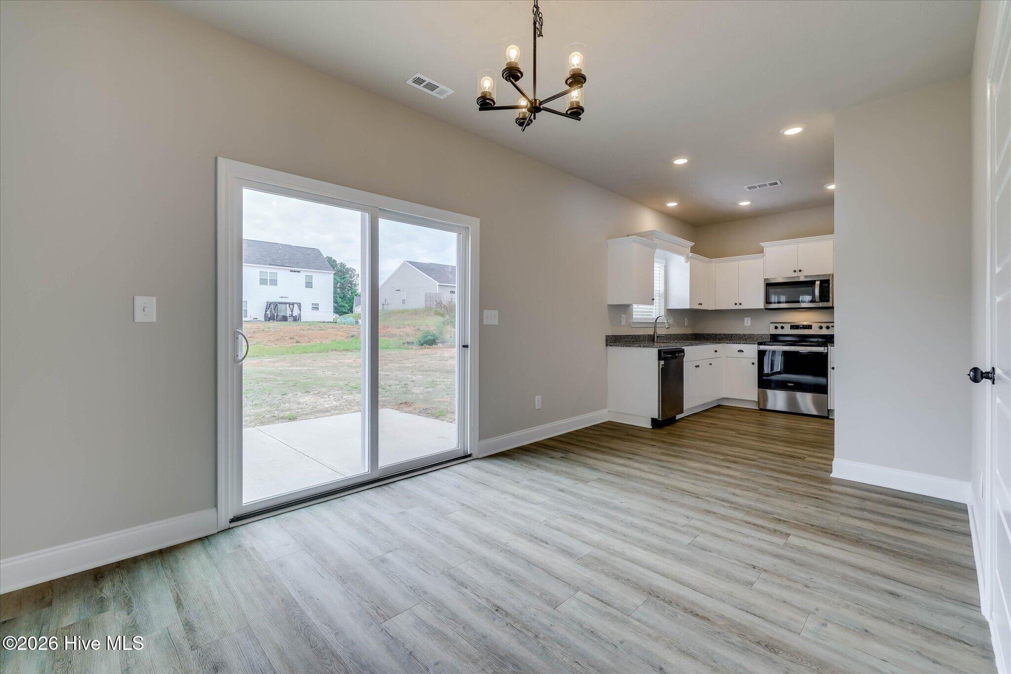 241 Silver Court Property Photo 4