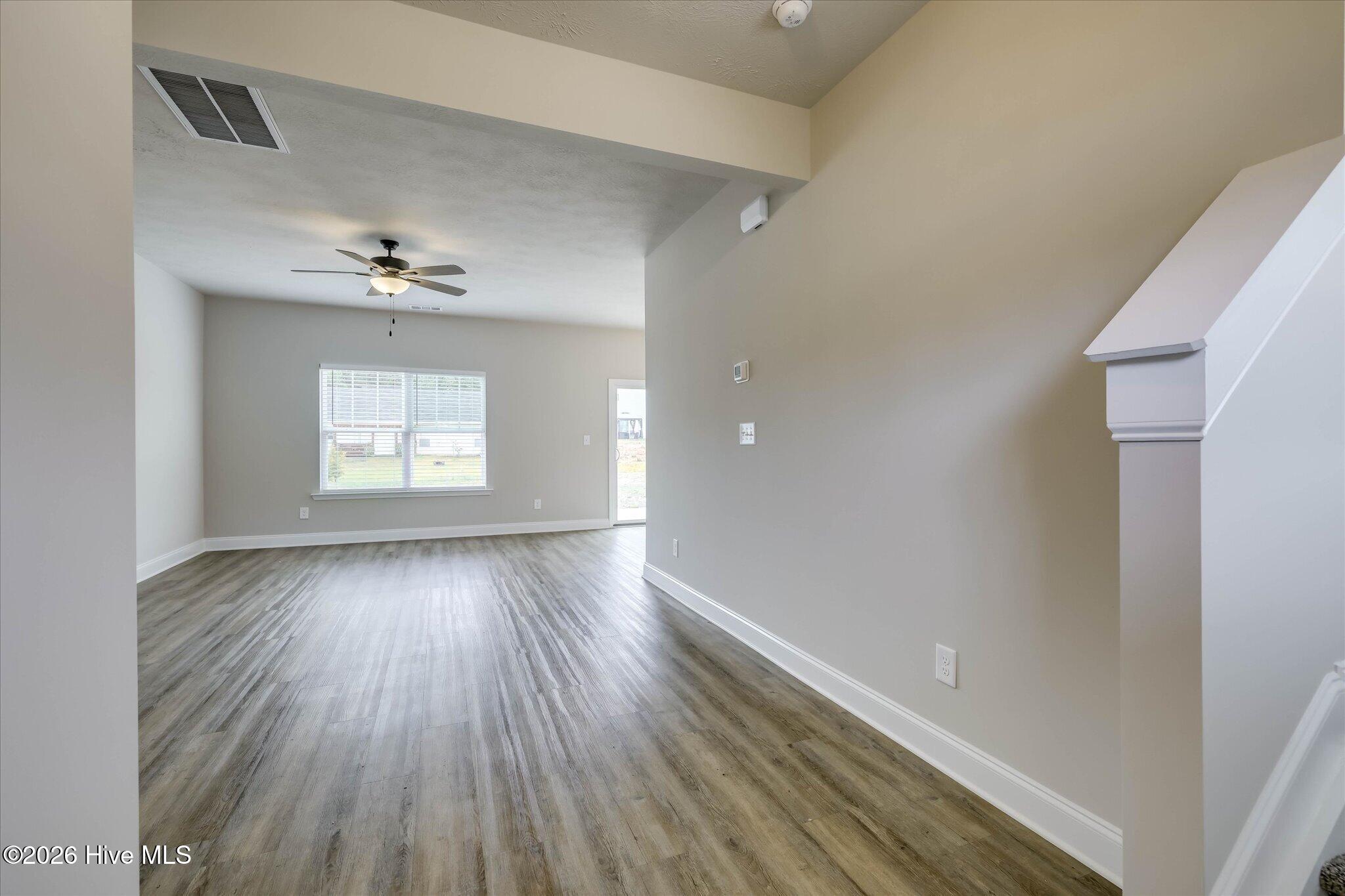 241 Silver Court Property Photo 6