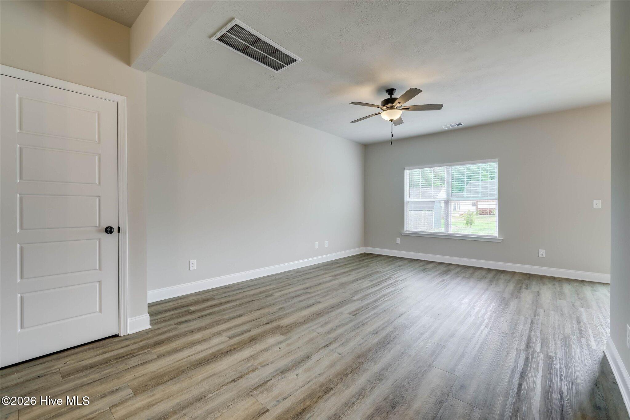 241 Silver Court Property Photo 7