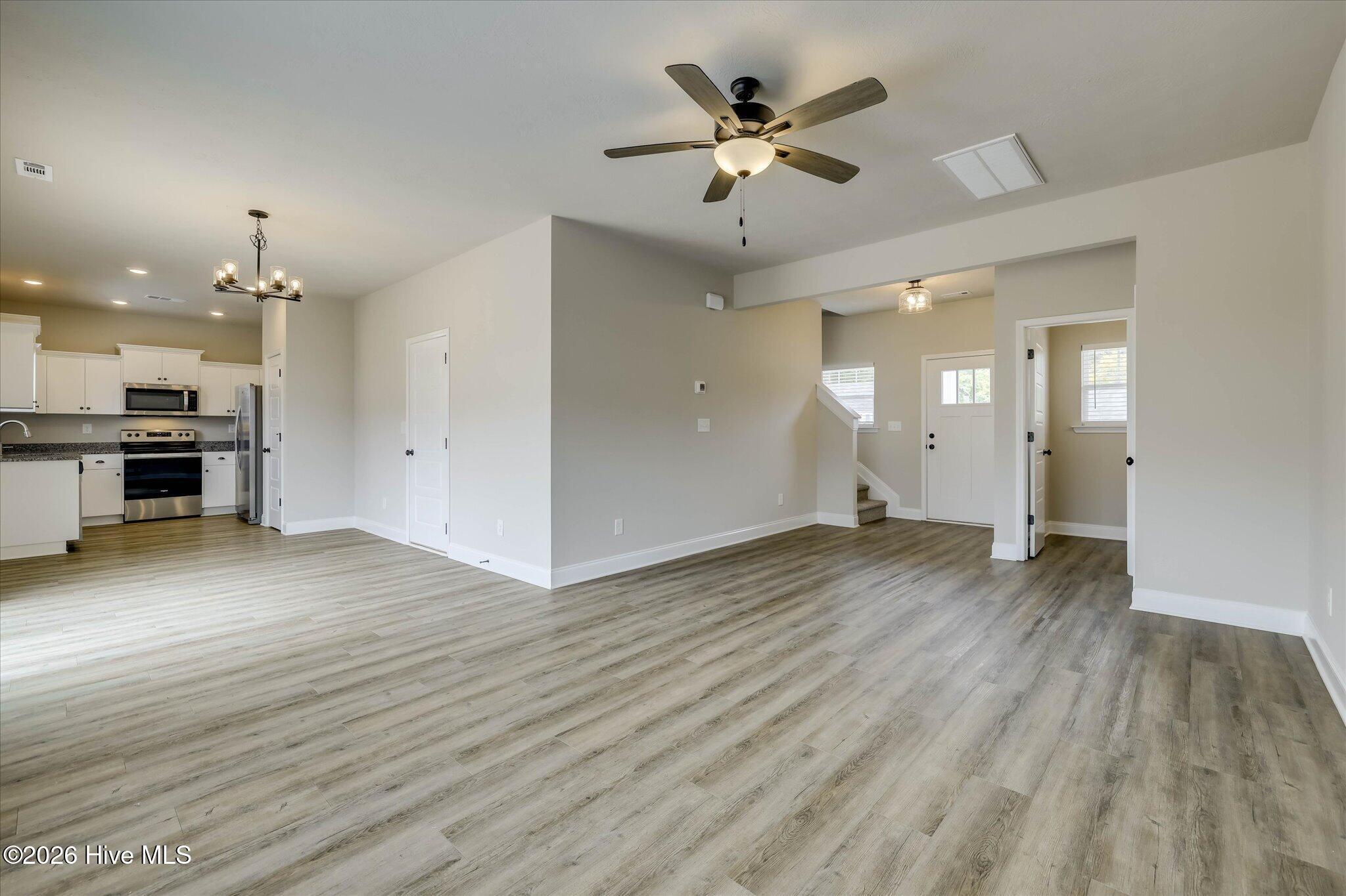 241 Silver Court Property Photo 9