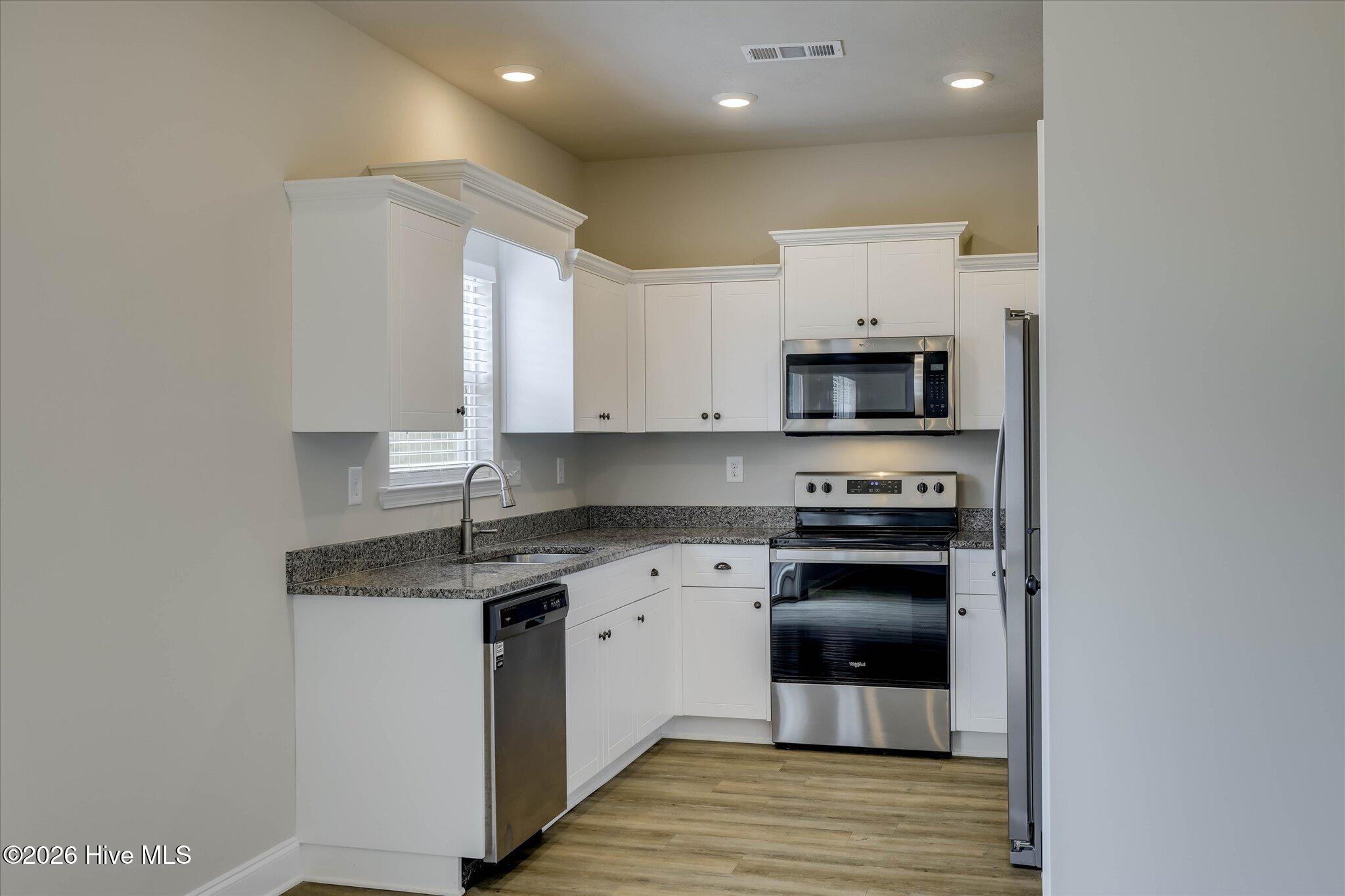 241 Silver Court Property Photo 11