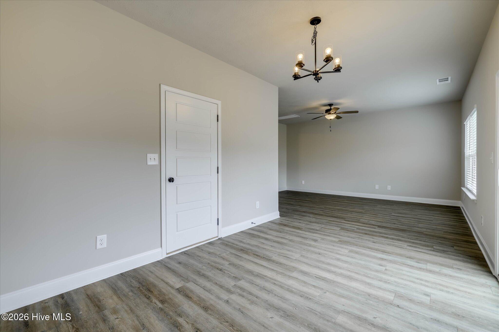241 Silver Court Property Photo 17