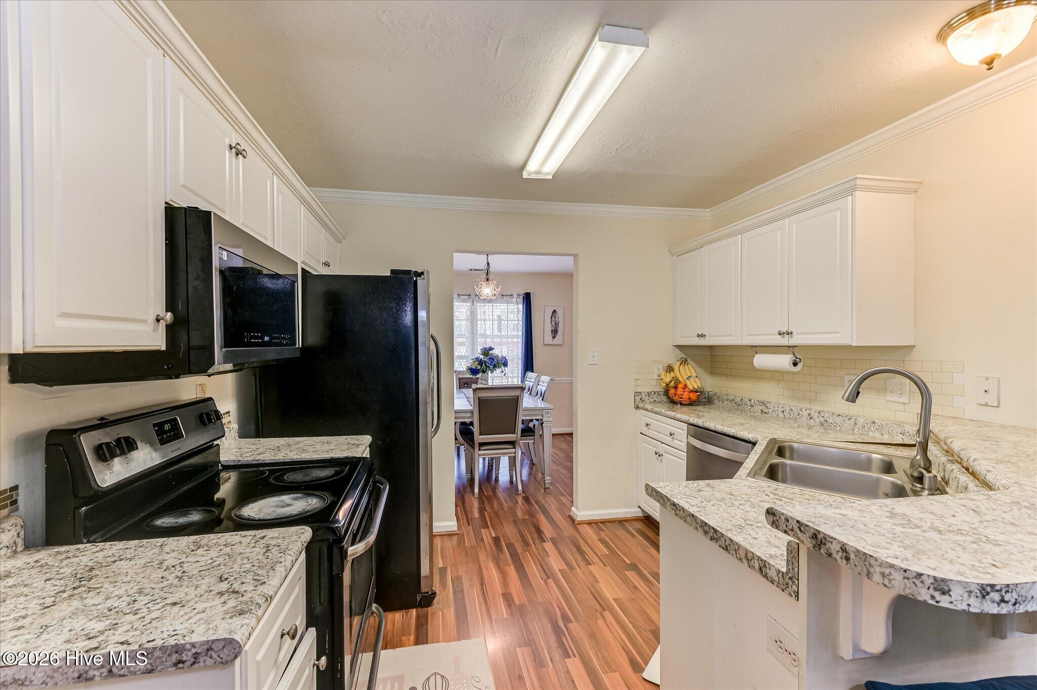 6121 Independence Way Property Photo 15