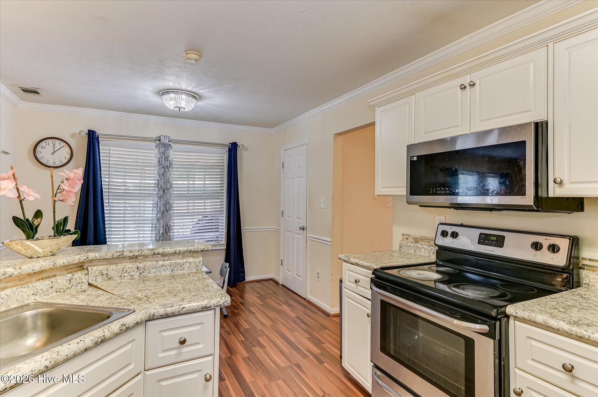6121 Independence Way Property Photo 18