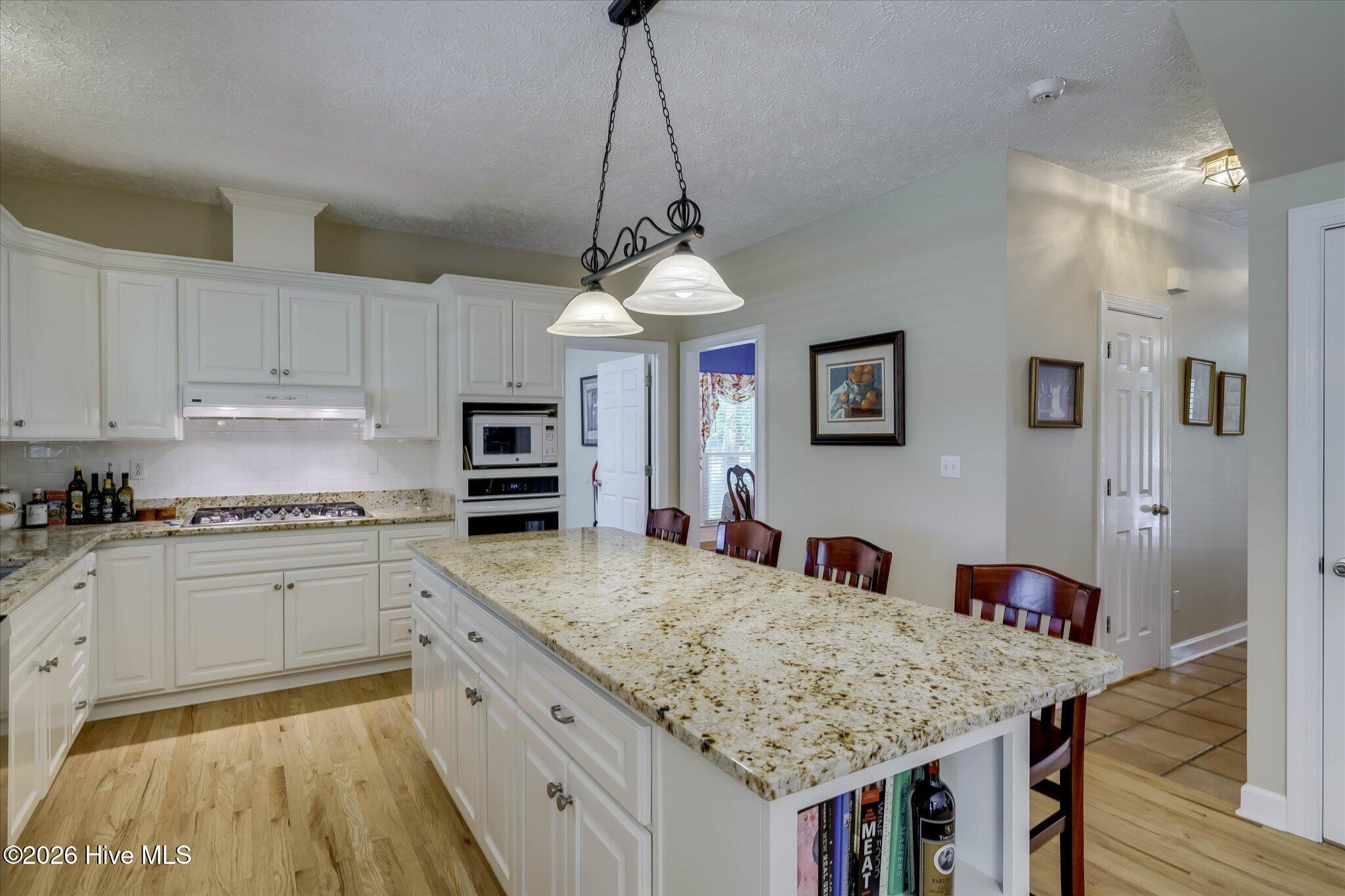 687 Whitewood Way Property Photo 28