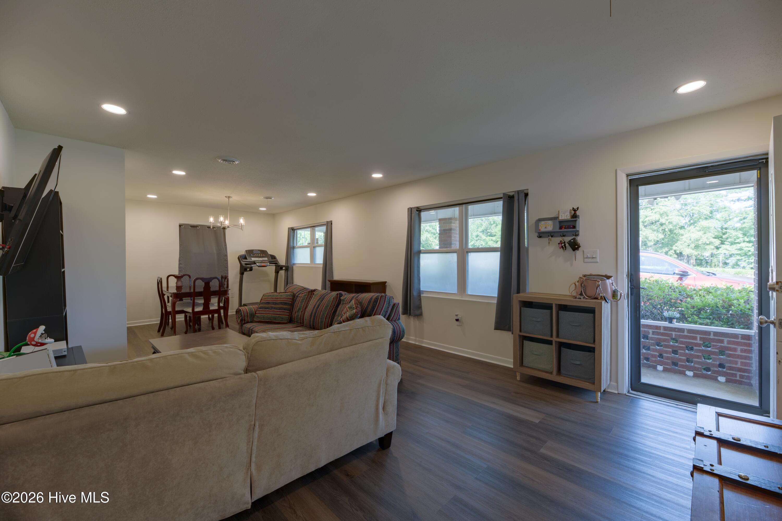 2439 Barton Chapel Road Property Photo 10