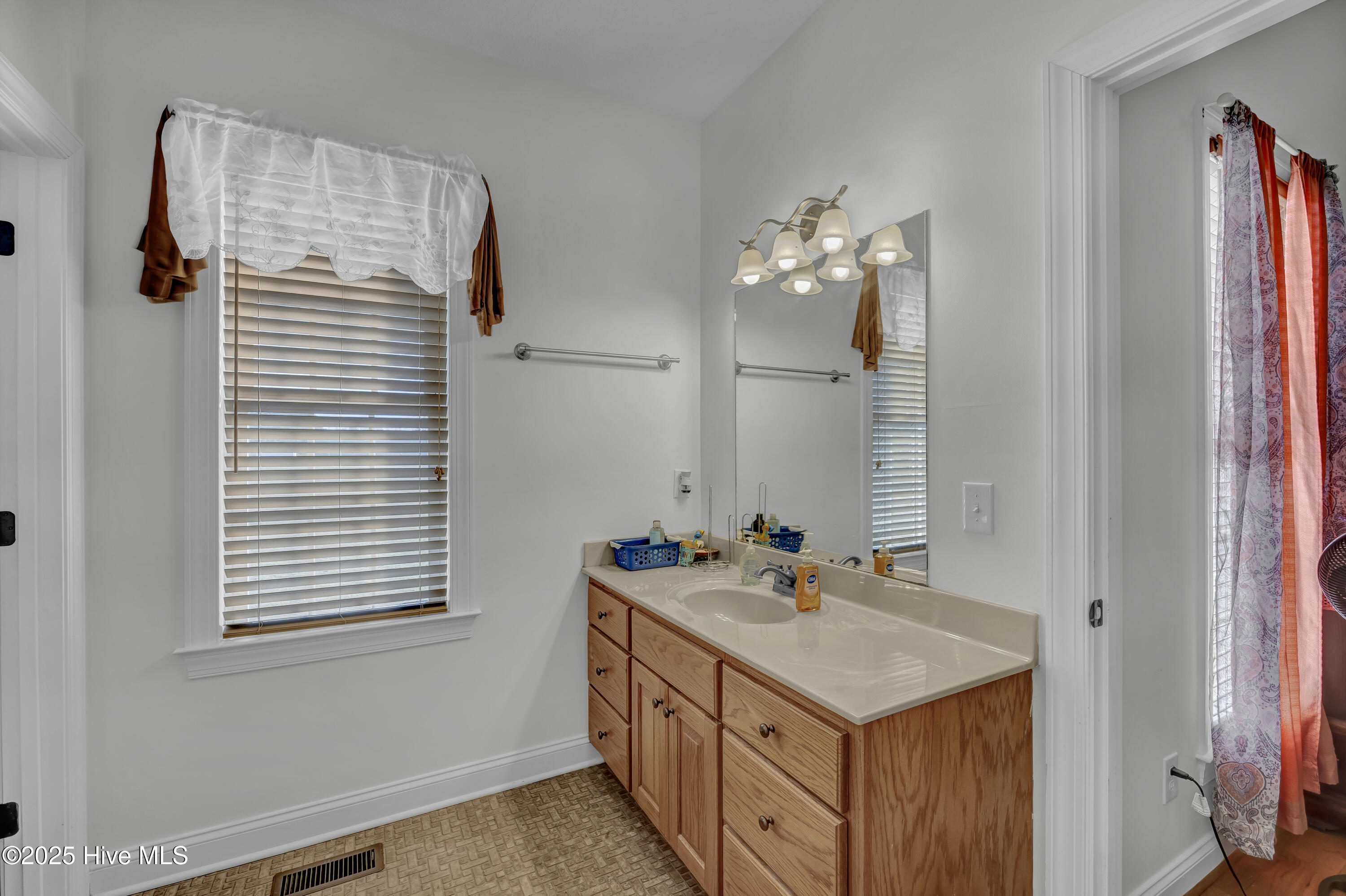701 Best Road Property Photo 20