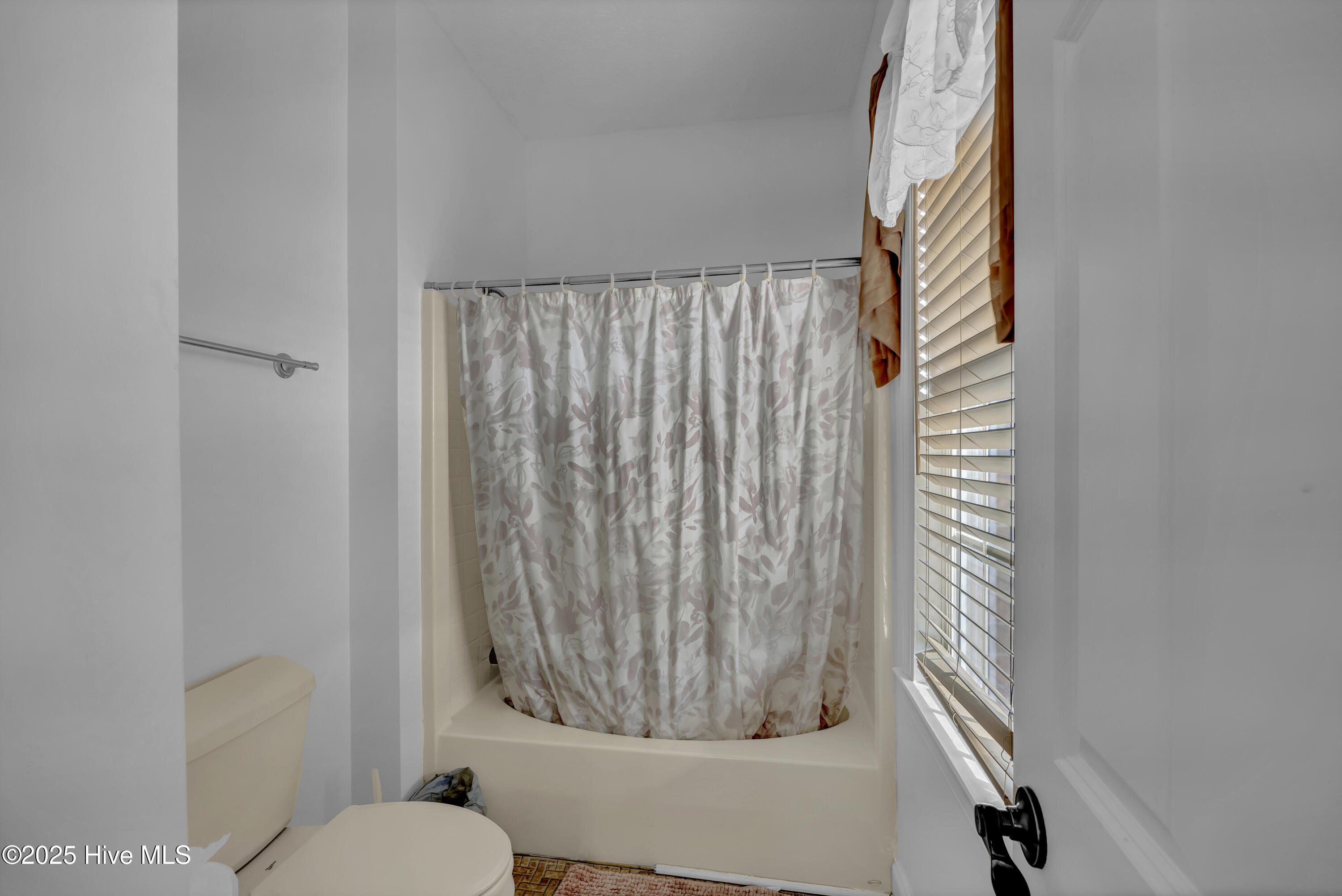 701 Best Road Property Photo 21