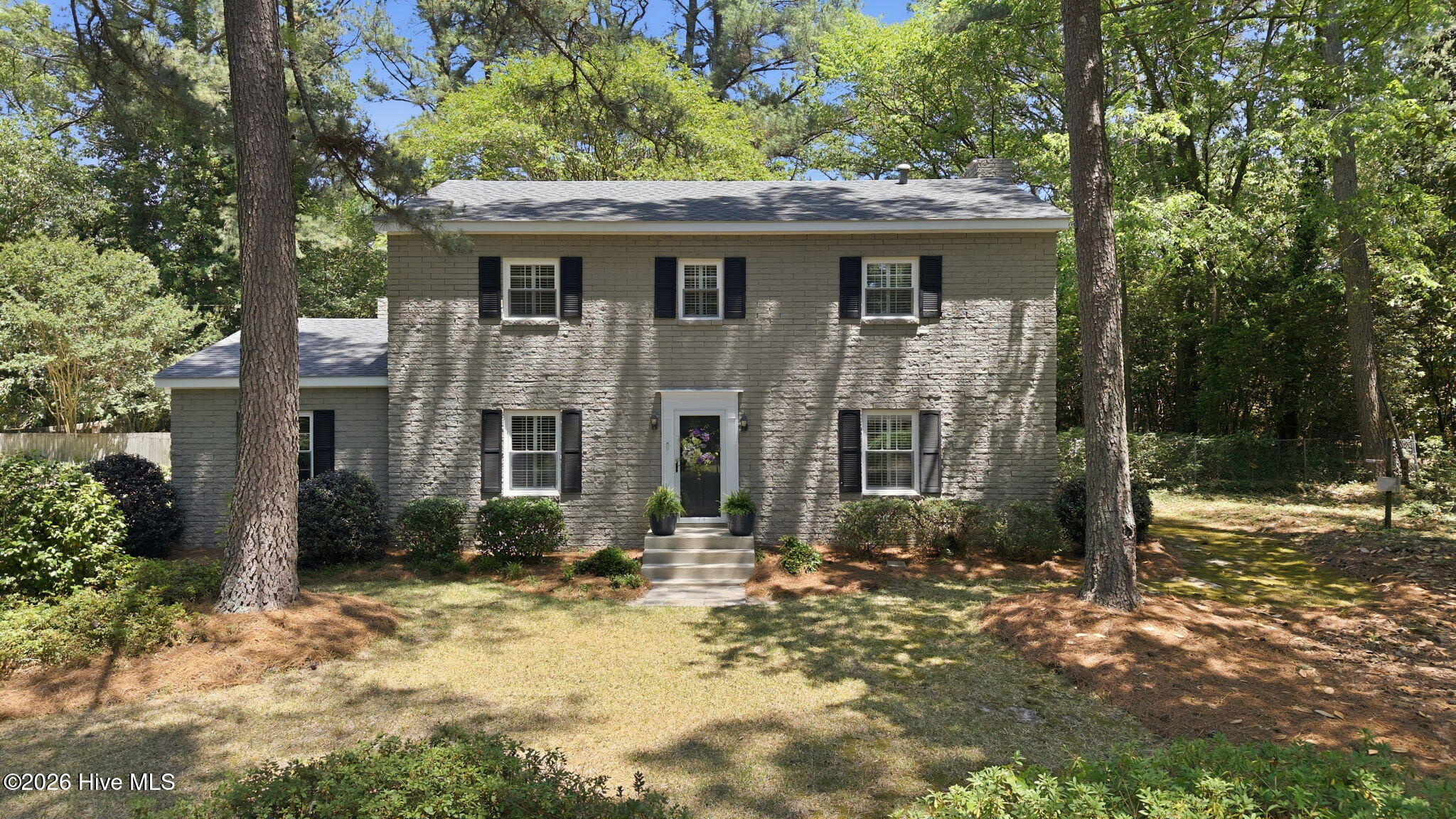 16 Elizabeth Lane Property Photo 1