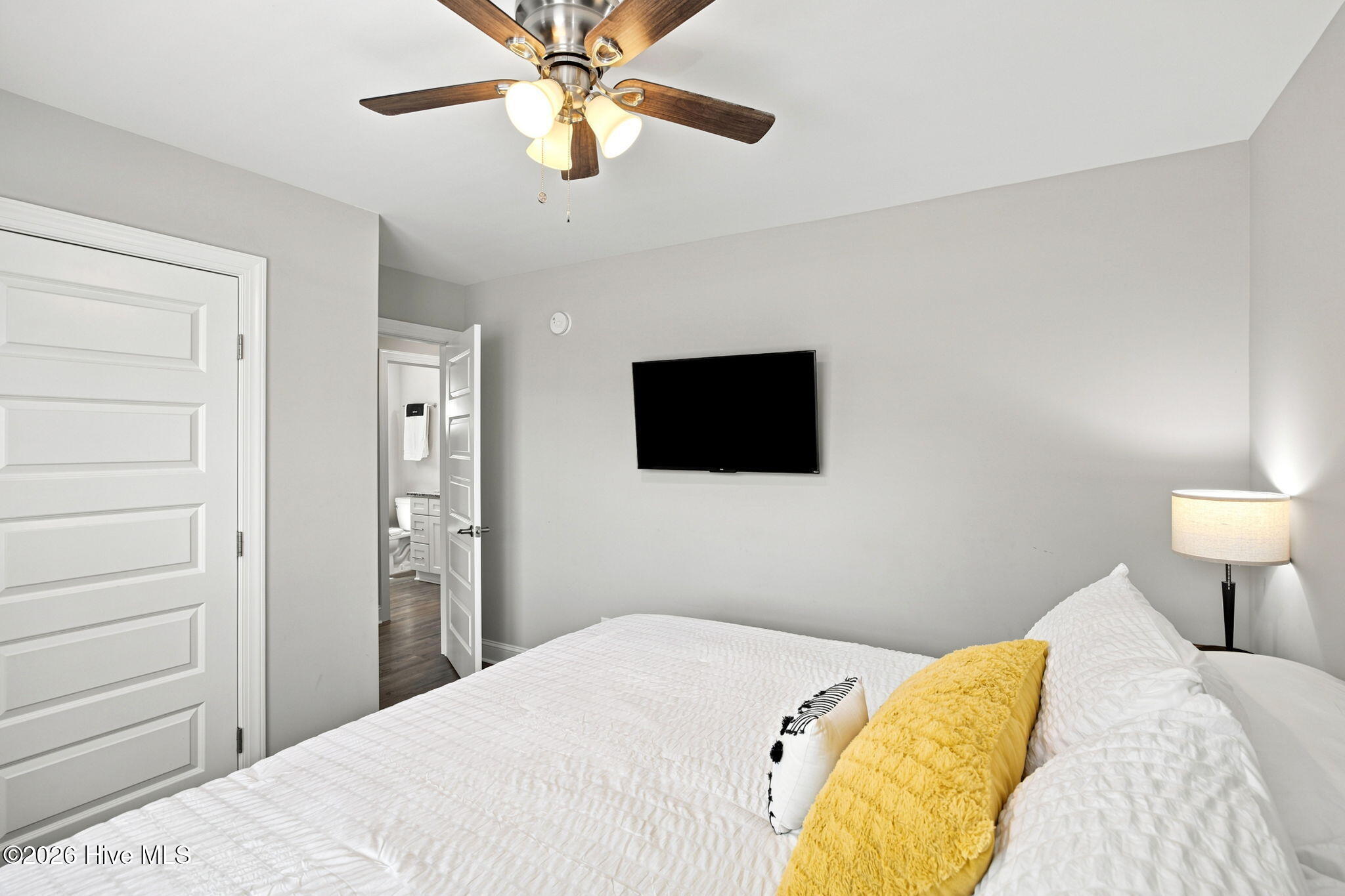 1015 Campbell Street Property Photo 28