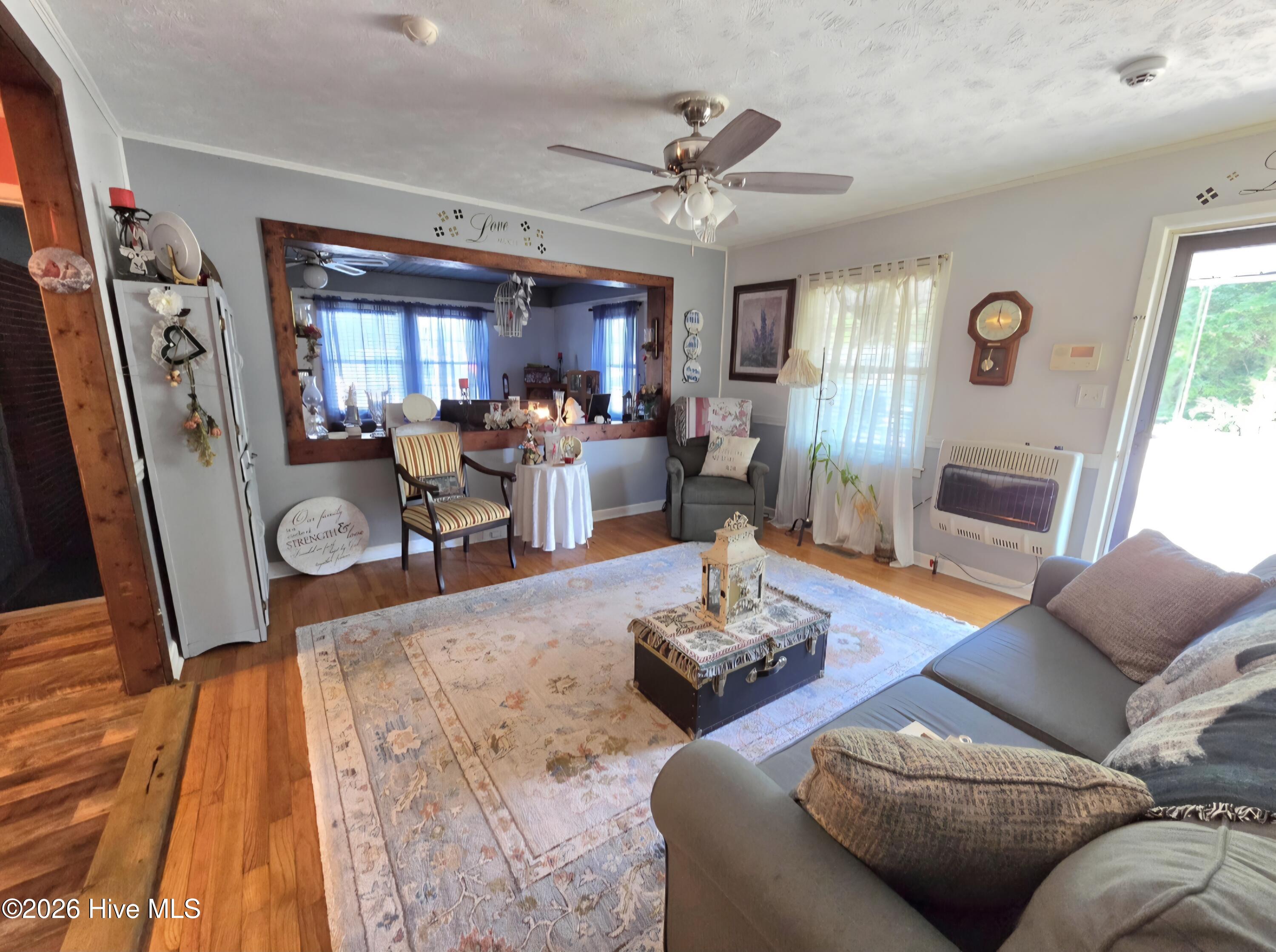 17501 Lees Mill Road Property Photo 2