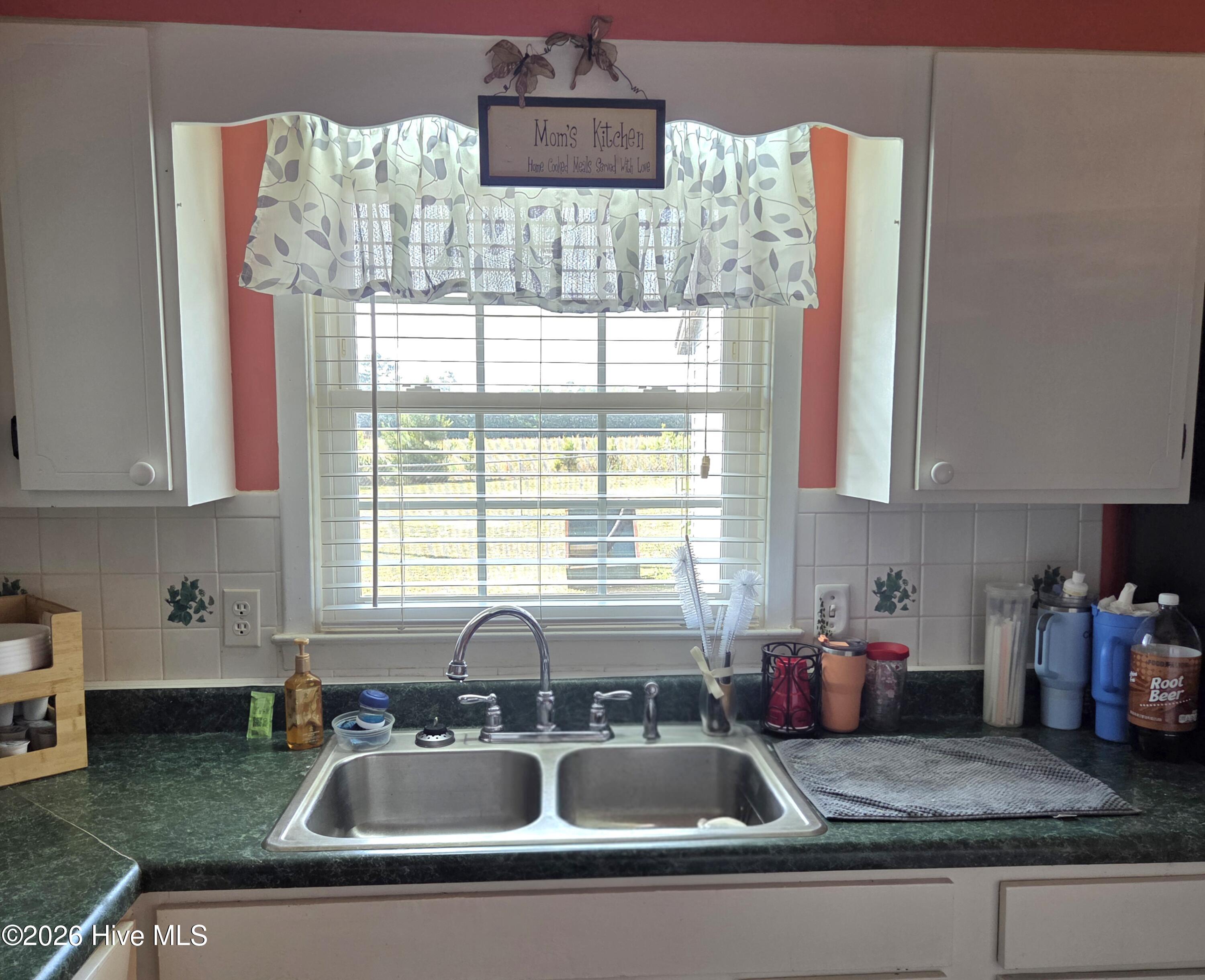 17501 Lees Mill Road Property Photo 6