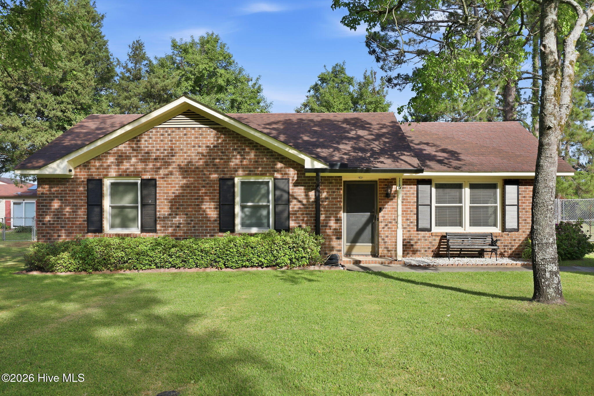 116 E Catawba Road Property Photo 1