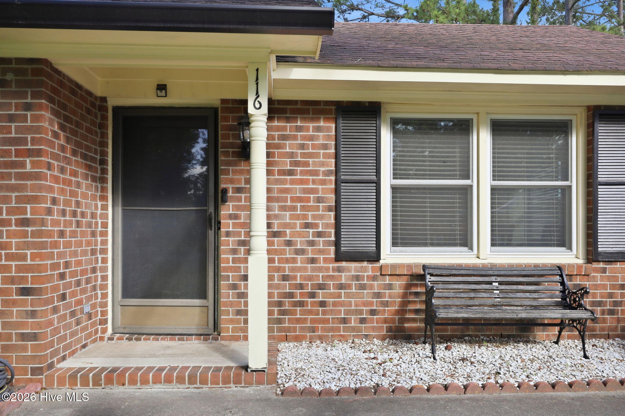 116 E Catawba Road Property Photo 3