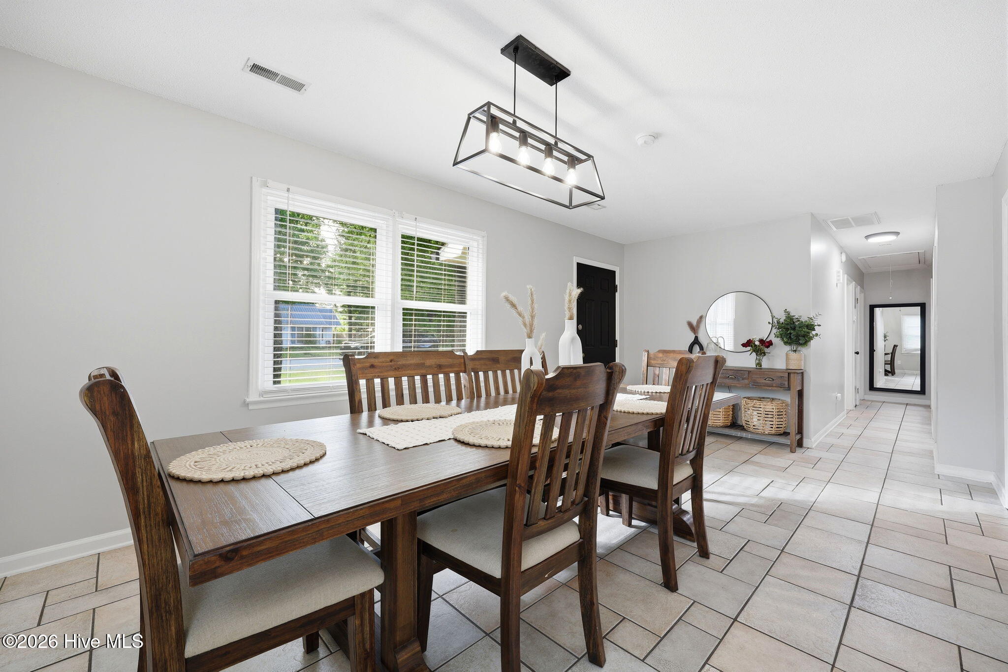 116 E Catawba Road Property Photo 4