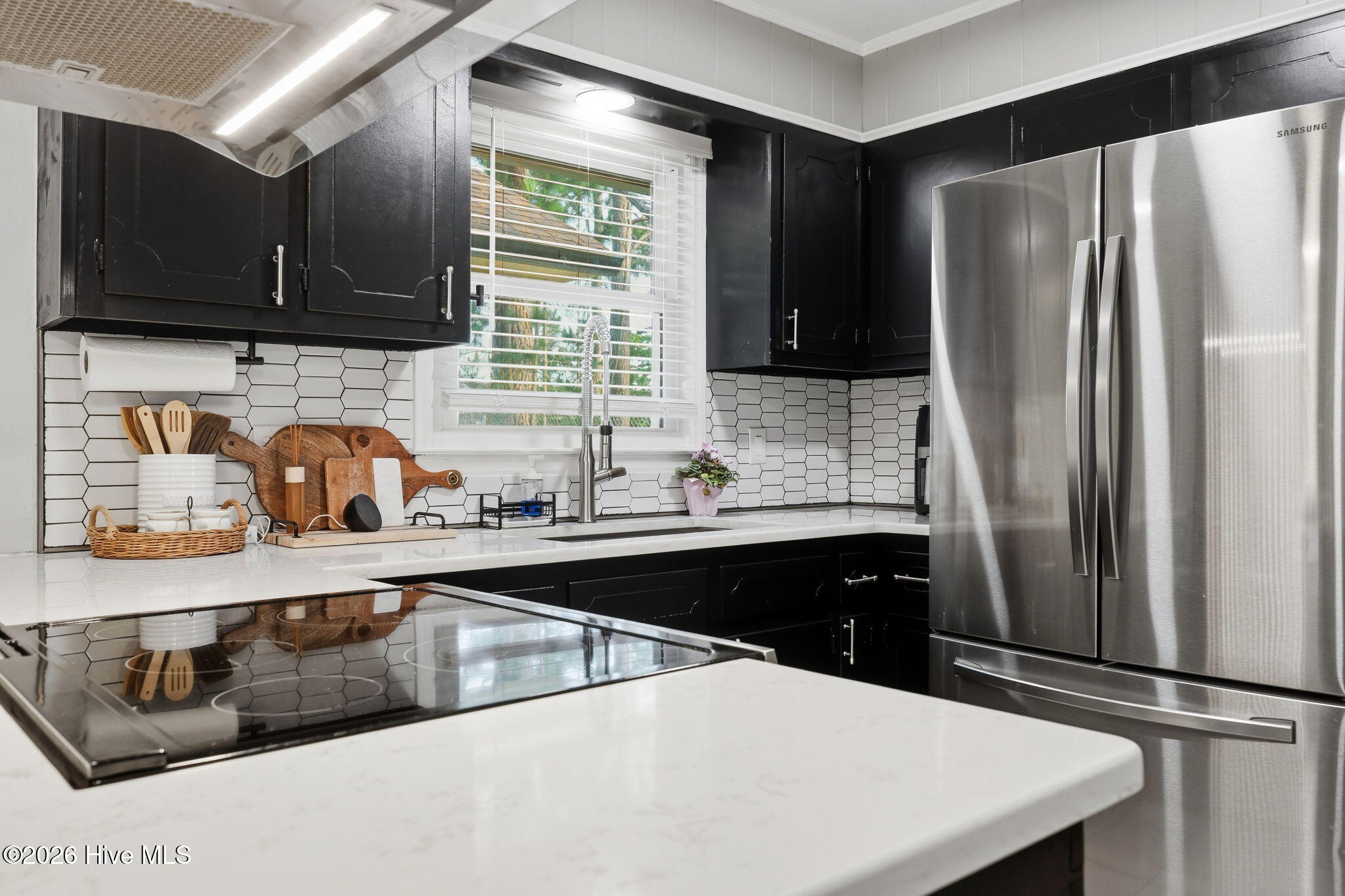 116 E Catawba Road Property Photo 8