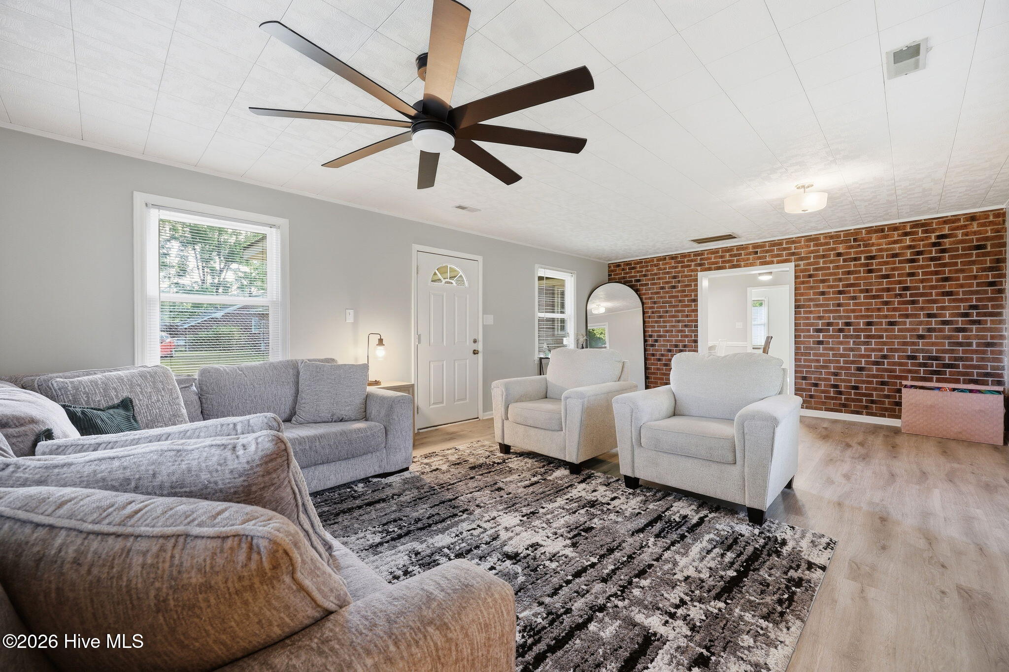 116 E Catawba Road Property Photo 15