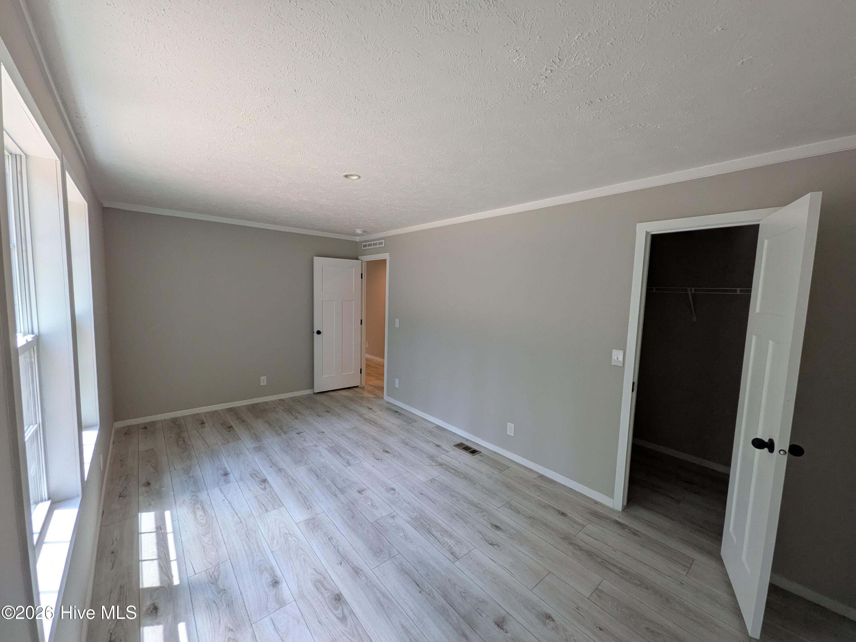 521 Veronica Way Property Photo 32