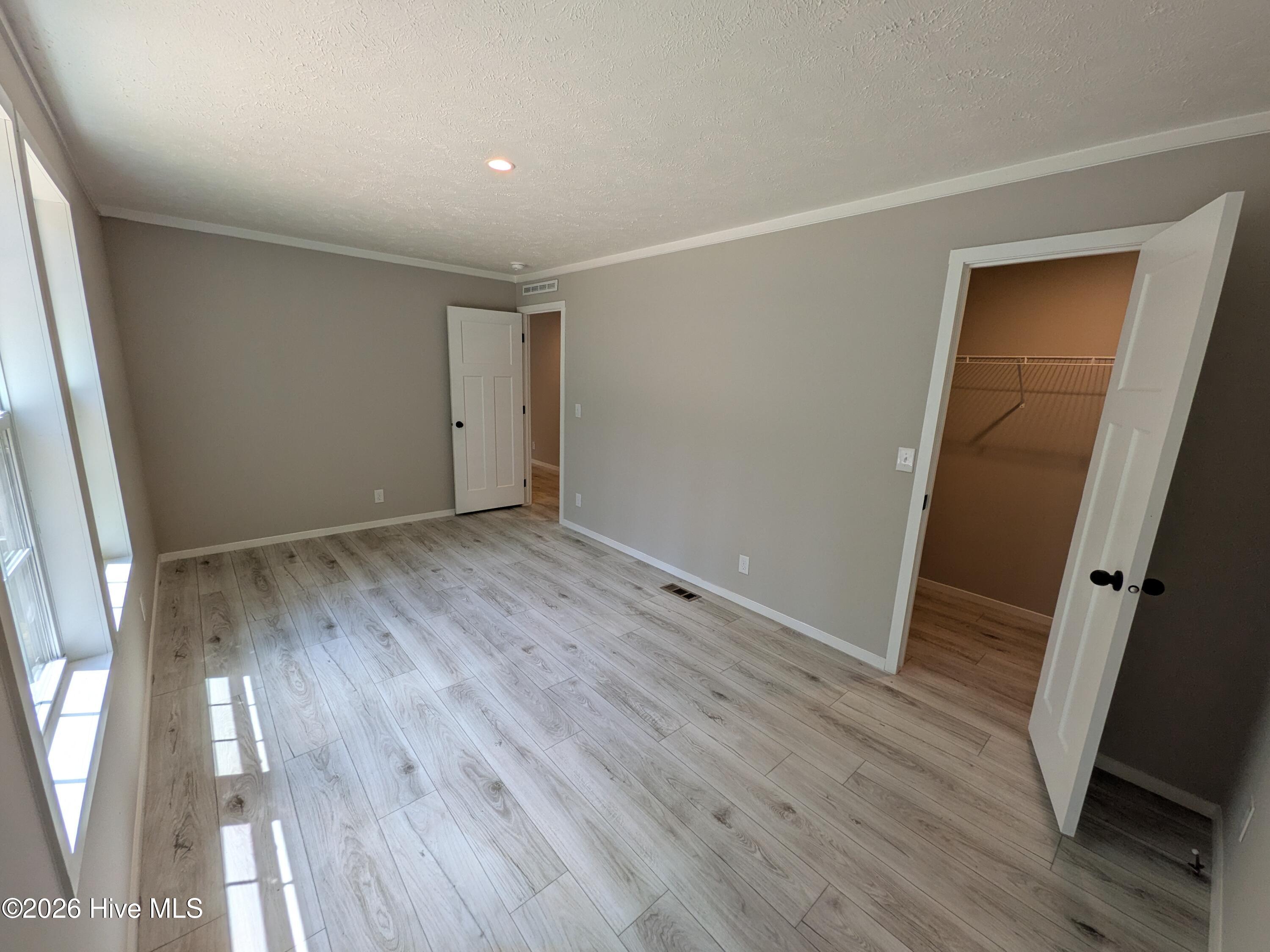 521 Veronica Way Property Photo 35