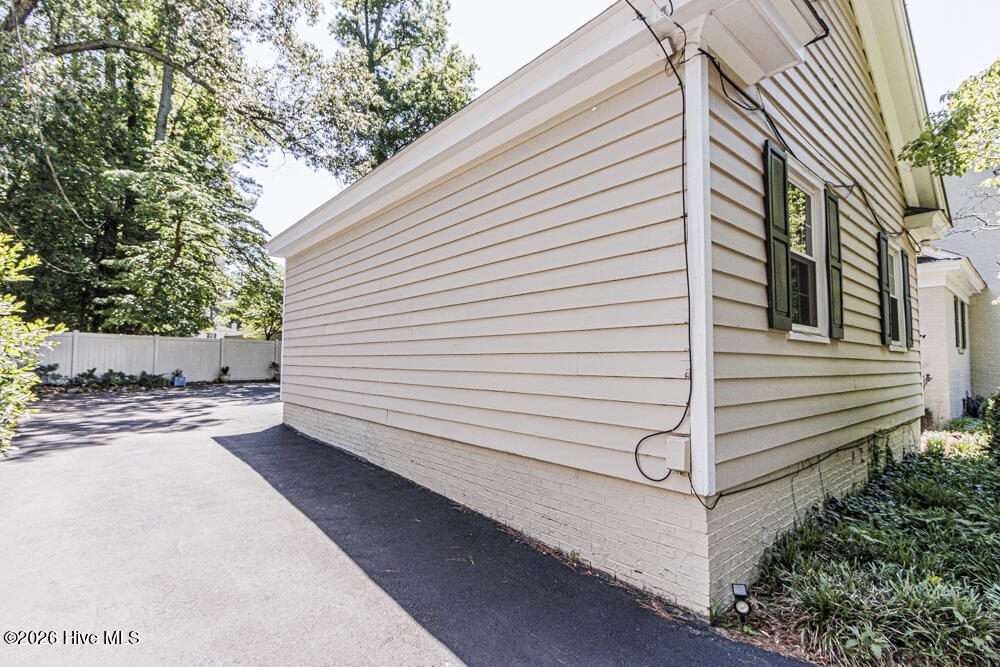 500 Wildwood Avenue Property Photo 11